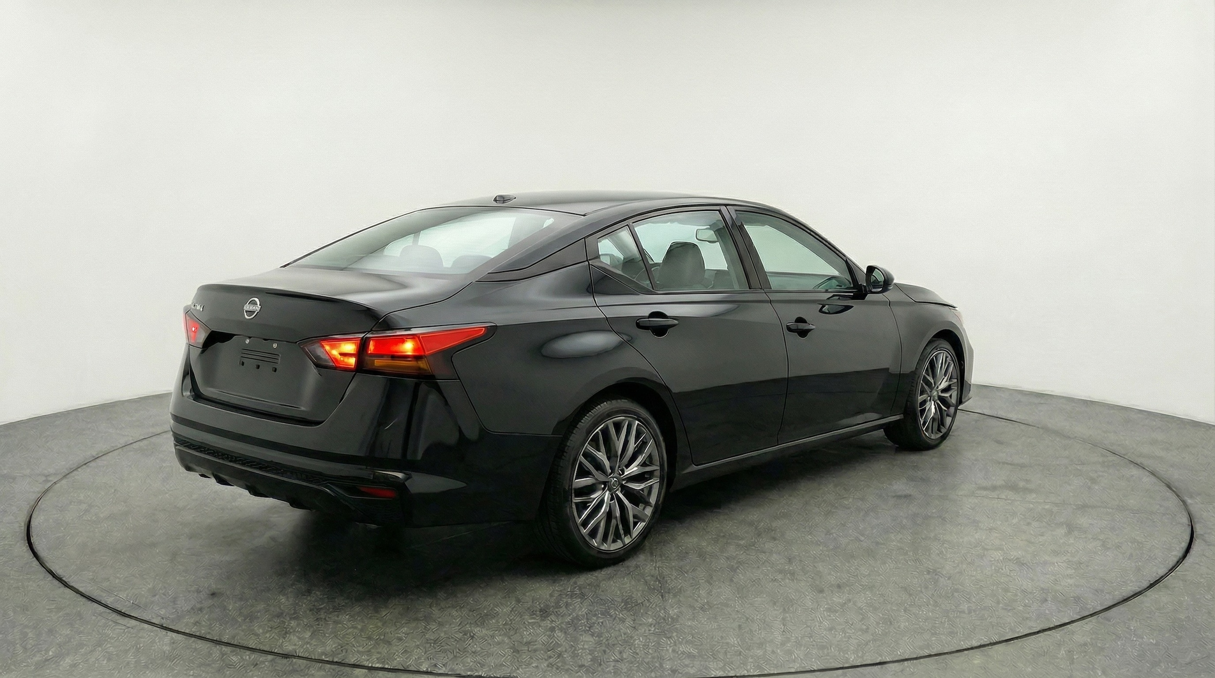 Thumbnail: 2025 Nissan Altima - 7