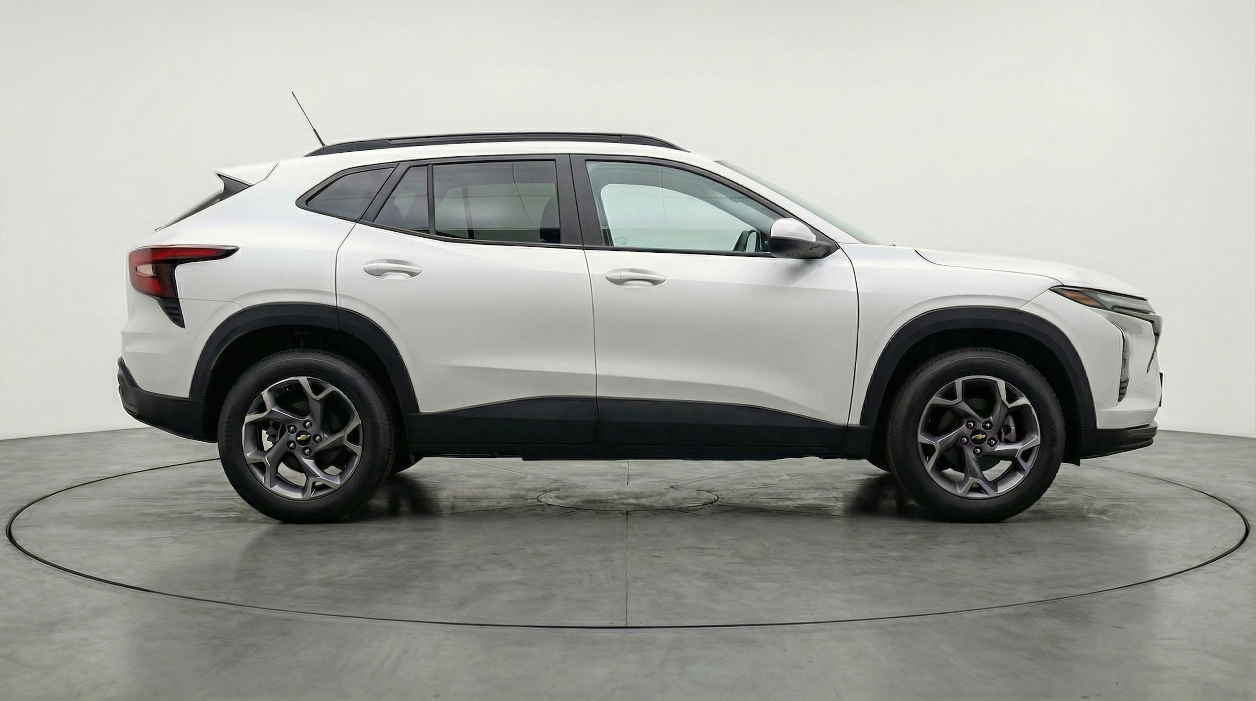 Thumbnail: 2025 Chevrolet Trax - 8