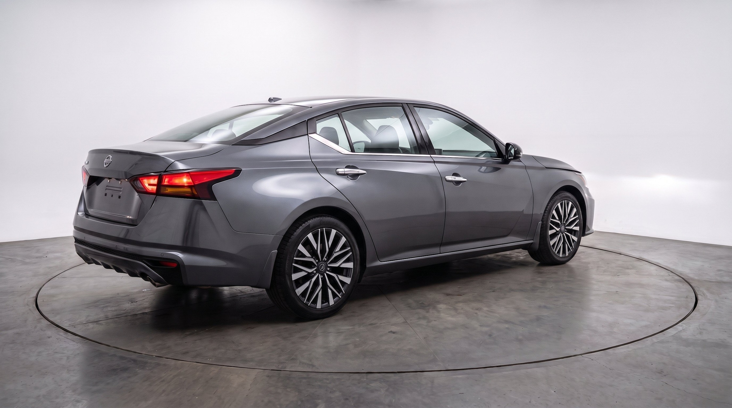 Thumbnail: 2025 Nissan Altima - 9