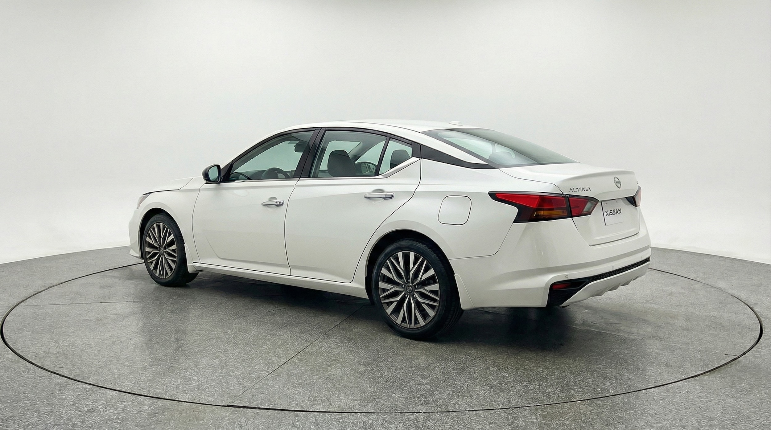 Thumbnail: 2025 Nissan Altima - 5