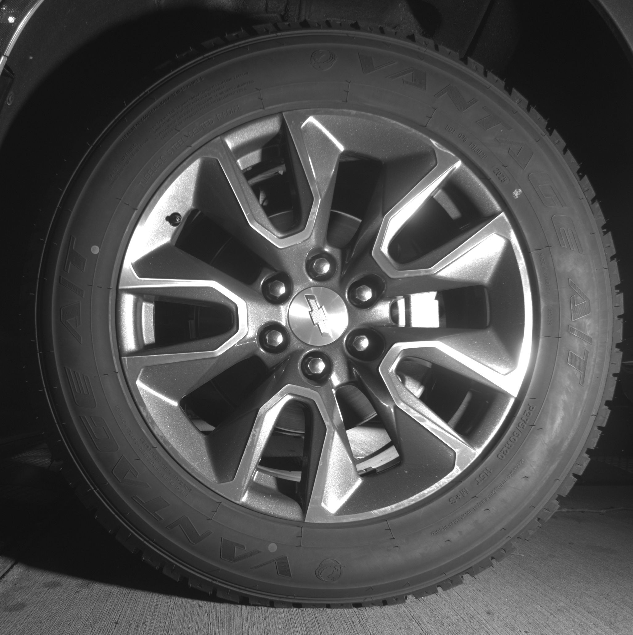 Thumbnail: 2023 Chevrolet Tahoe - 9