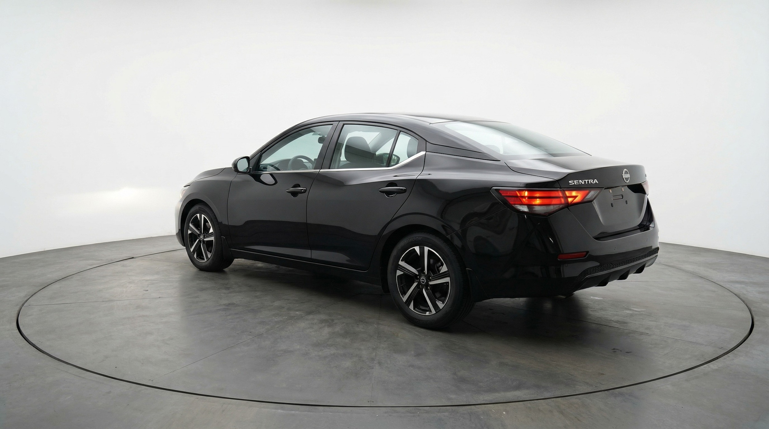 Thumbnail: 2025 Nissan Sentra - 5