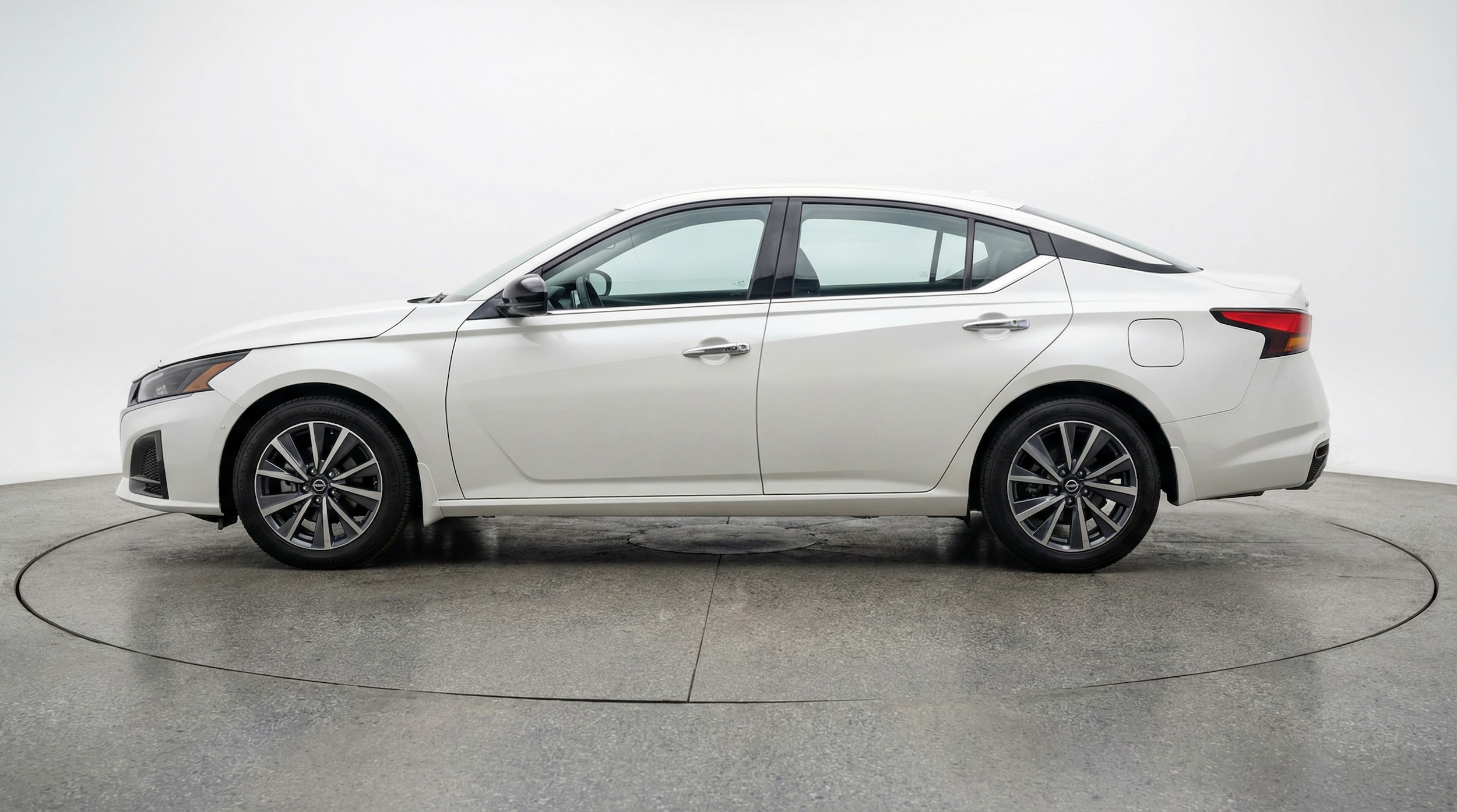 Thumbnail: 2025 Nissan Altima - 4