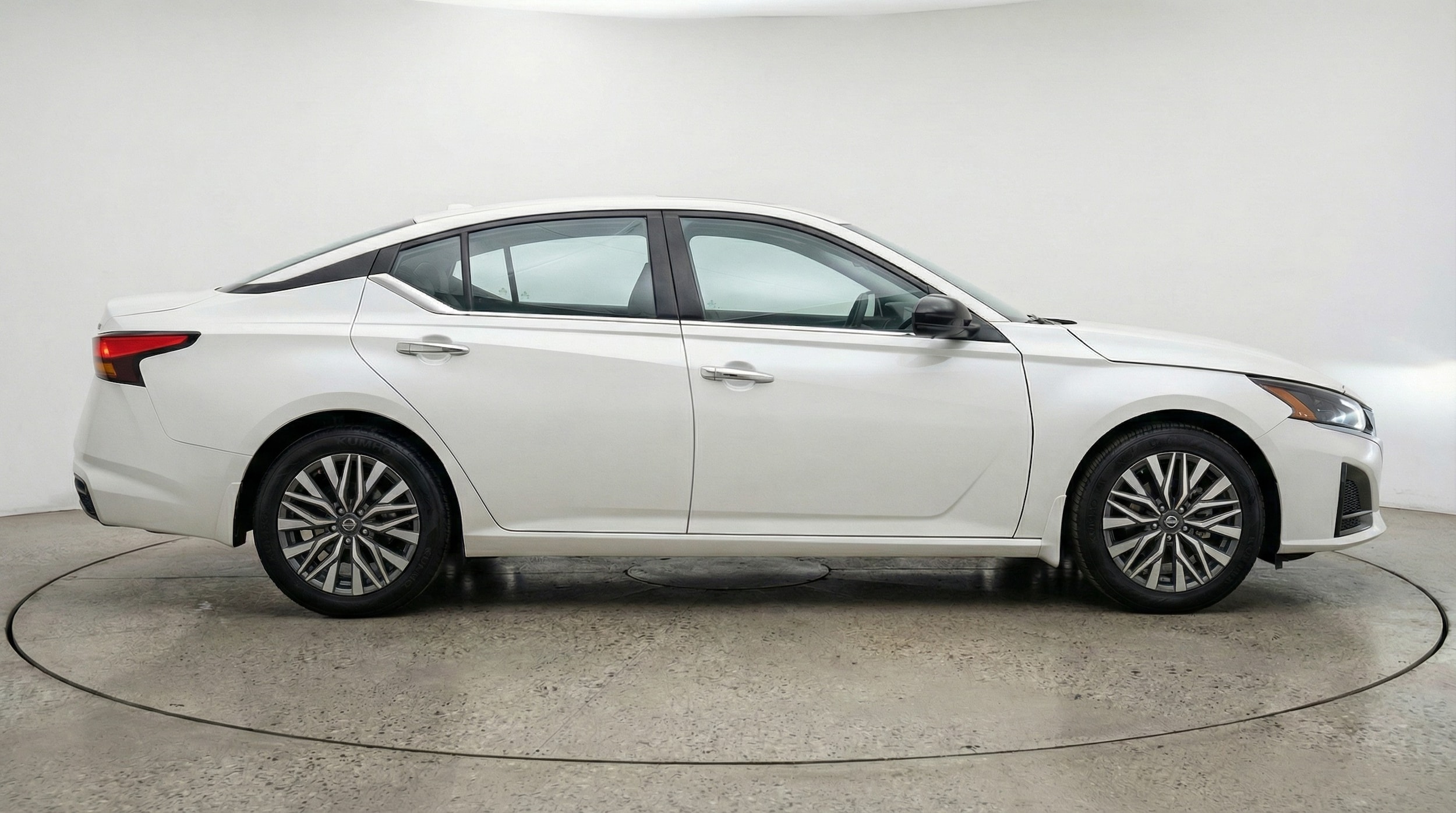 Thumbnail: 2025 Nissan Altima - 8