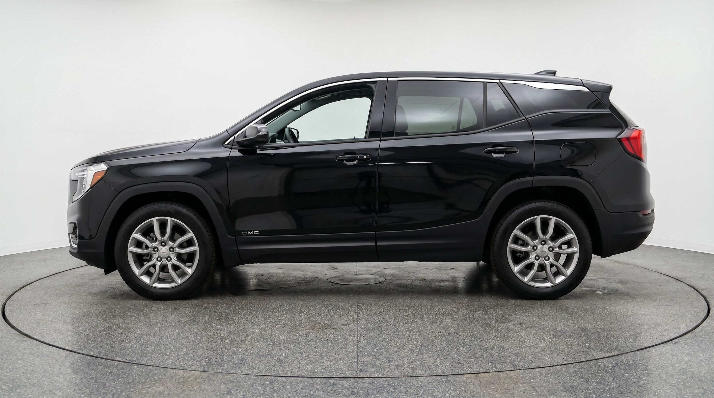 Thumbnail: 2024 GMC Terrain - 4