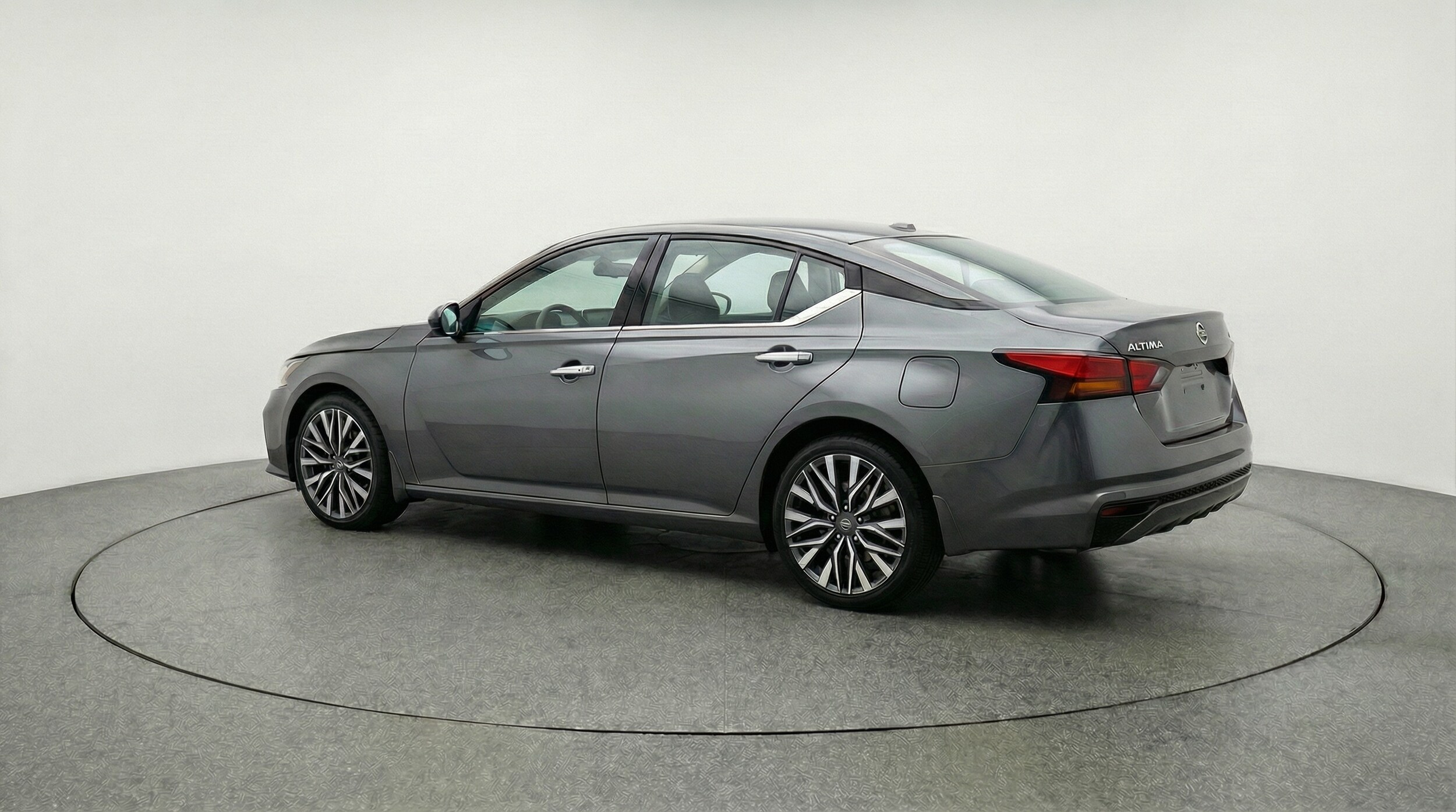 Thumbnail: 2025 Nissan Altima - 5