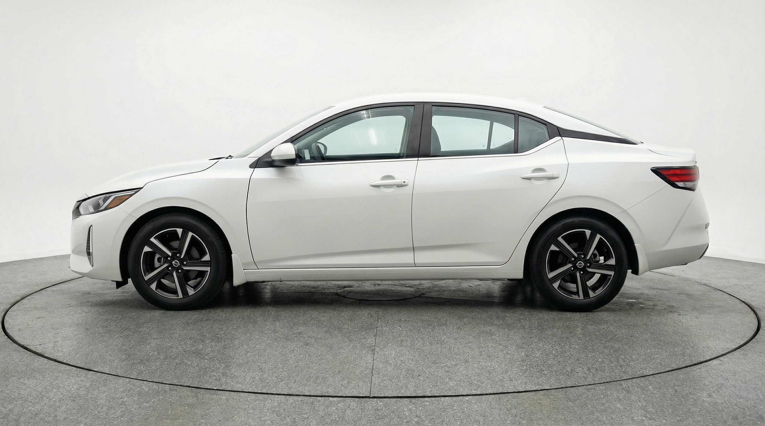 Thumbnail: 2025 Nissan Sentra - 5