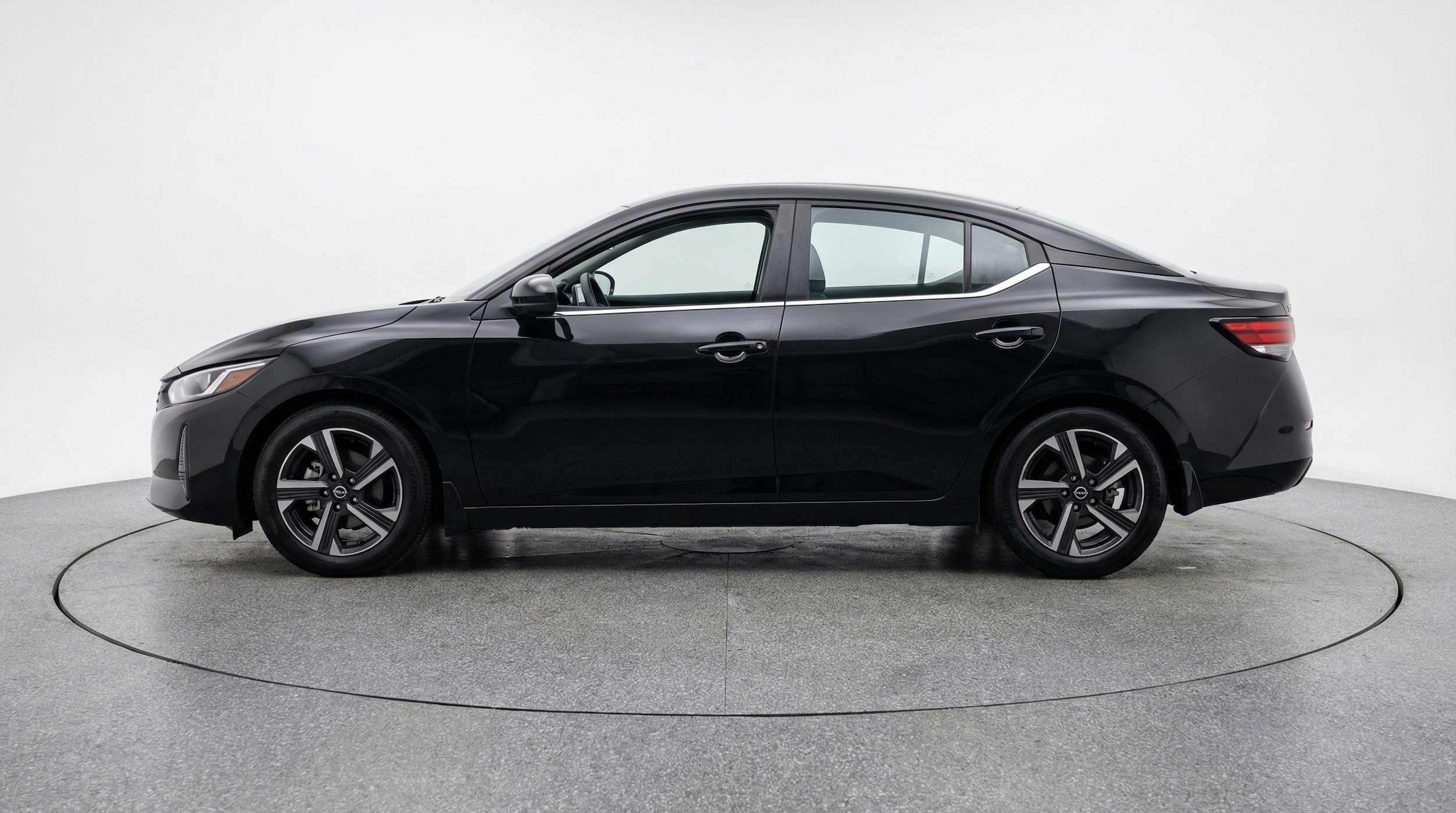 Thumbnail: 2025 Nissan Sentra - 5