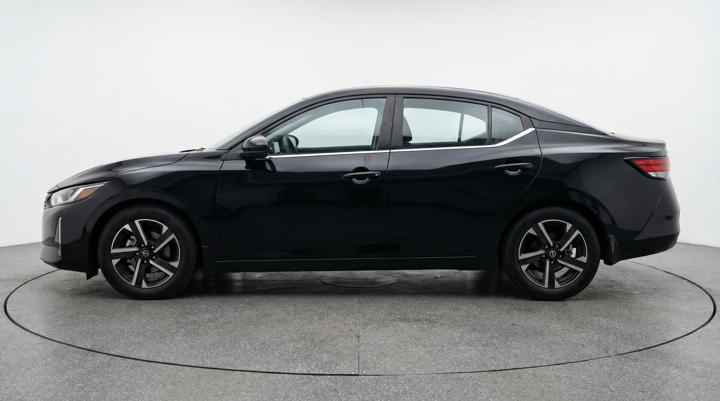 Thumbnail: 2025 Nissan Sentra - 4