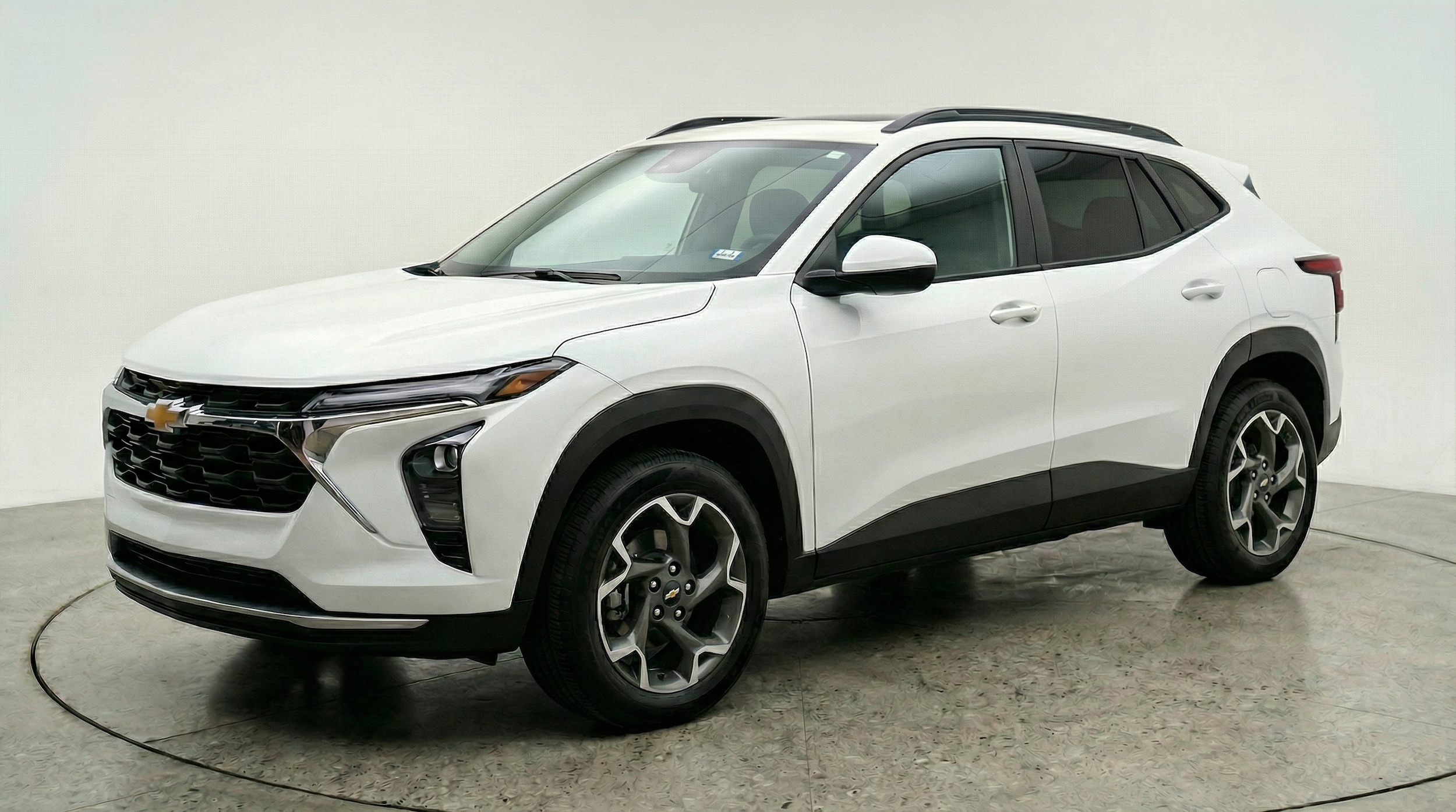 Thumbnail: 2025 Chevrolet Trax - 3