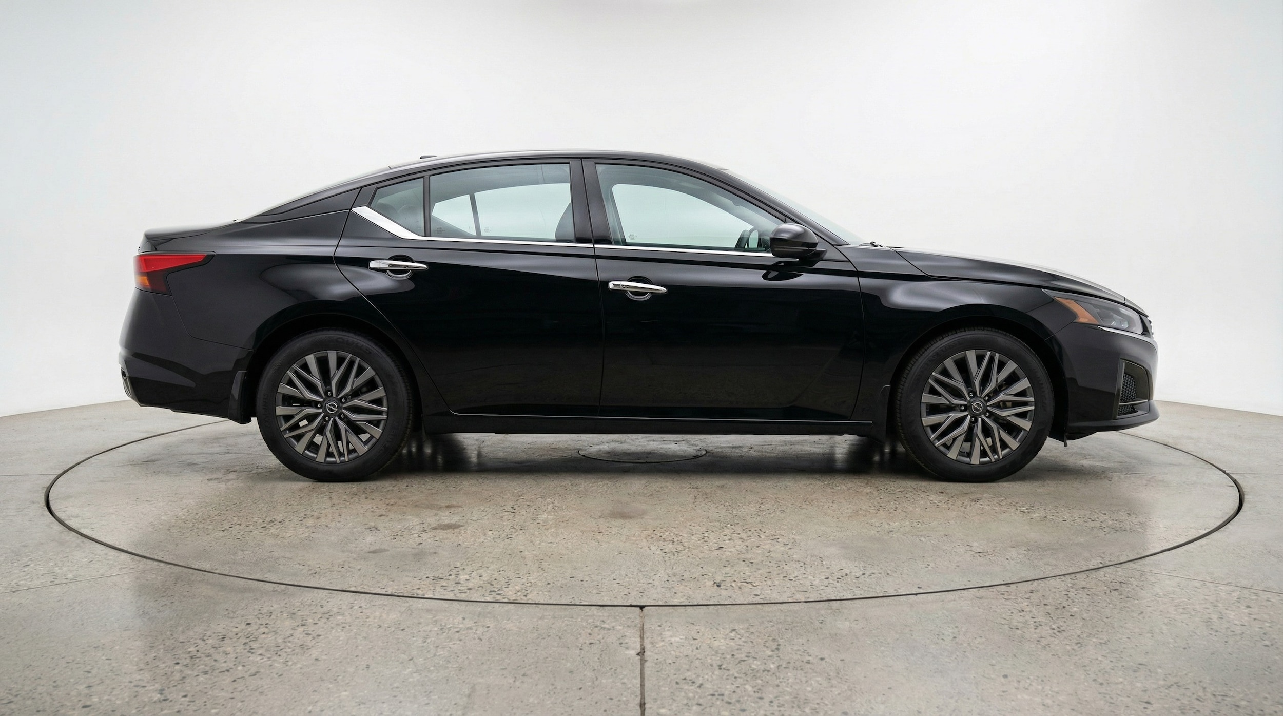 Thumbnail: 2025 Nissan Altima - 8