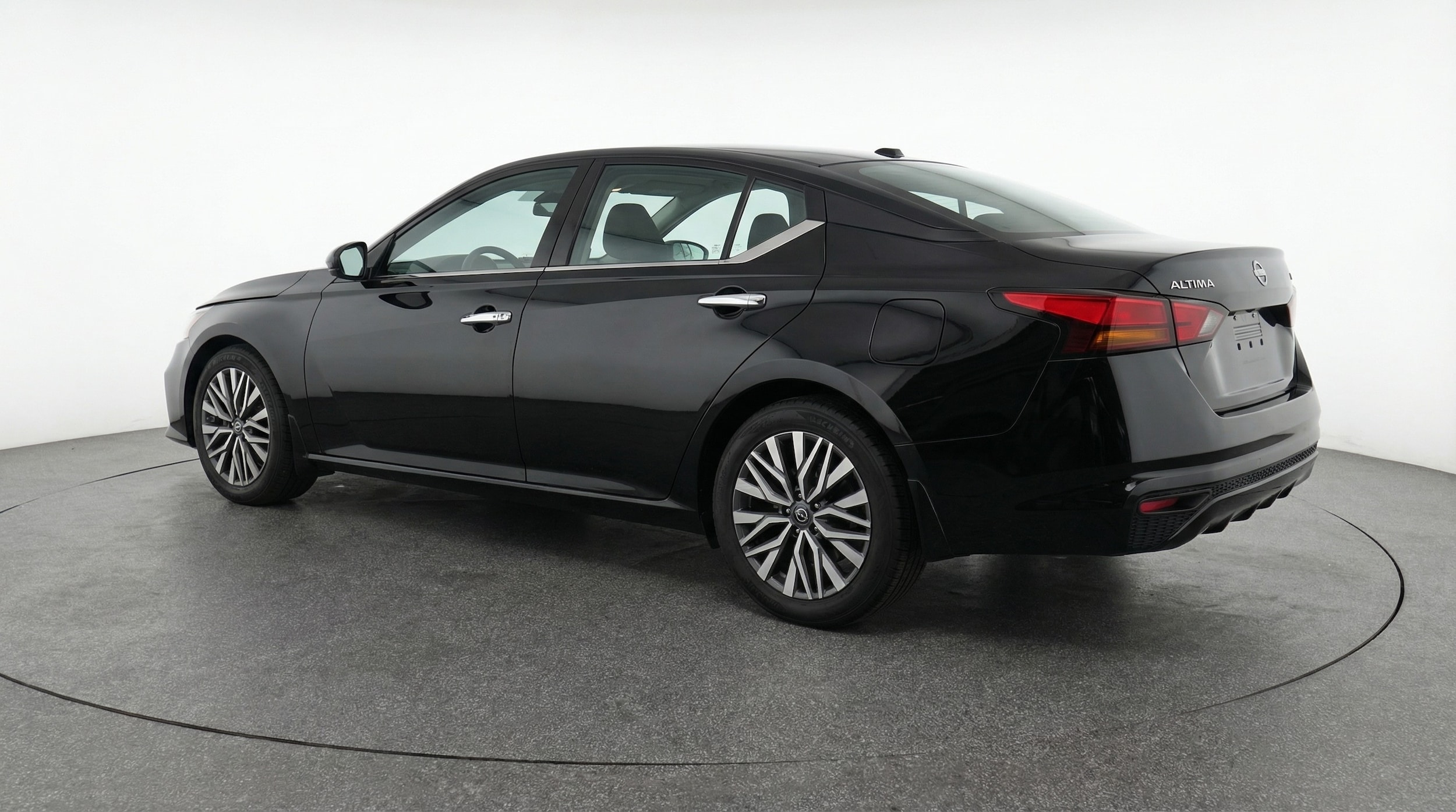 Thumbnail: 2025 Nissan Altima - 5