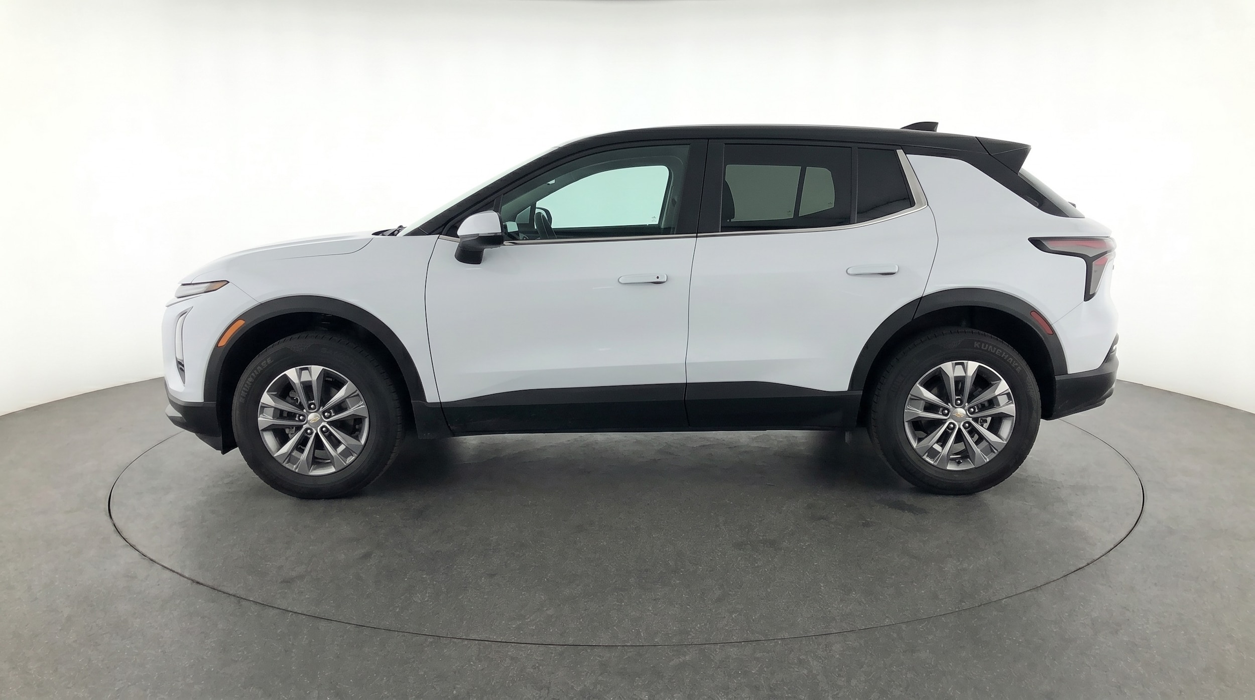 Thumbnail: 2025 Chevrolet Equinox - 4