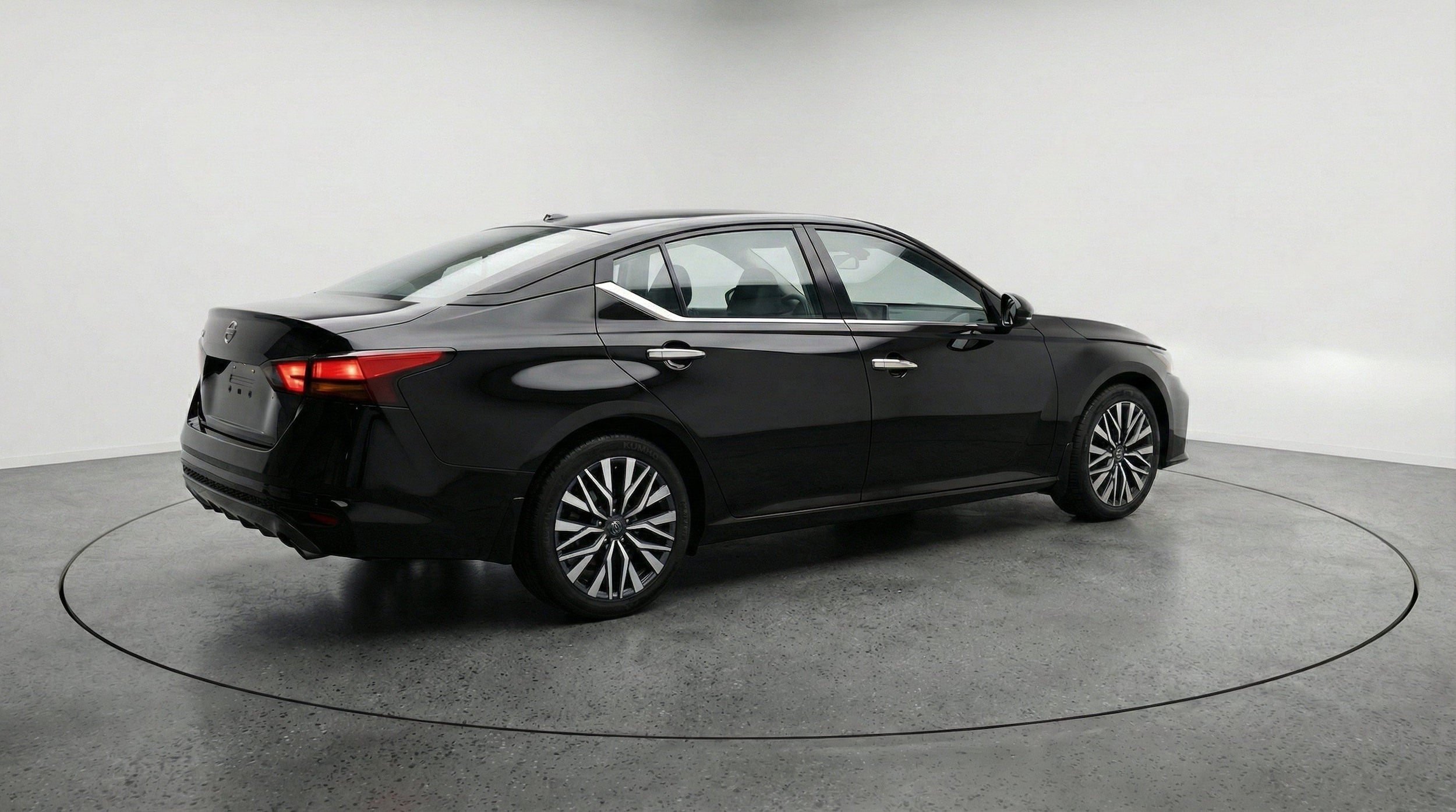 Thumbnail: 2025 Nissan Altima - 9
