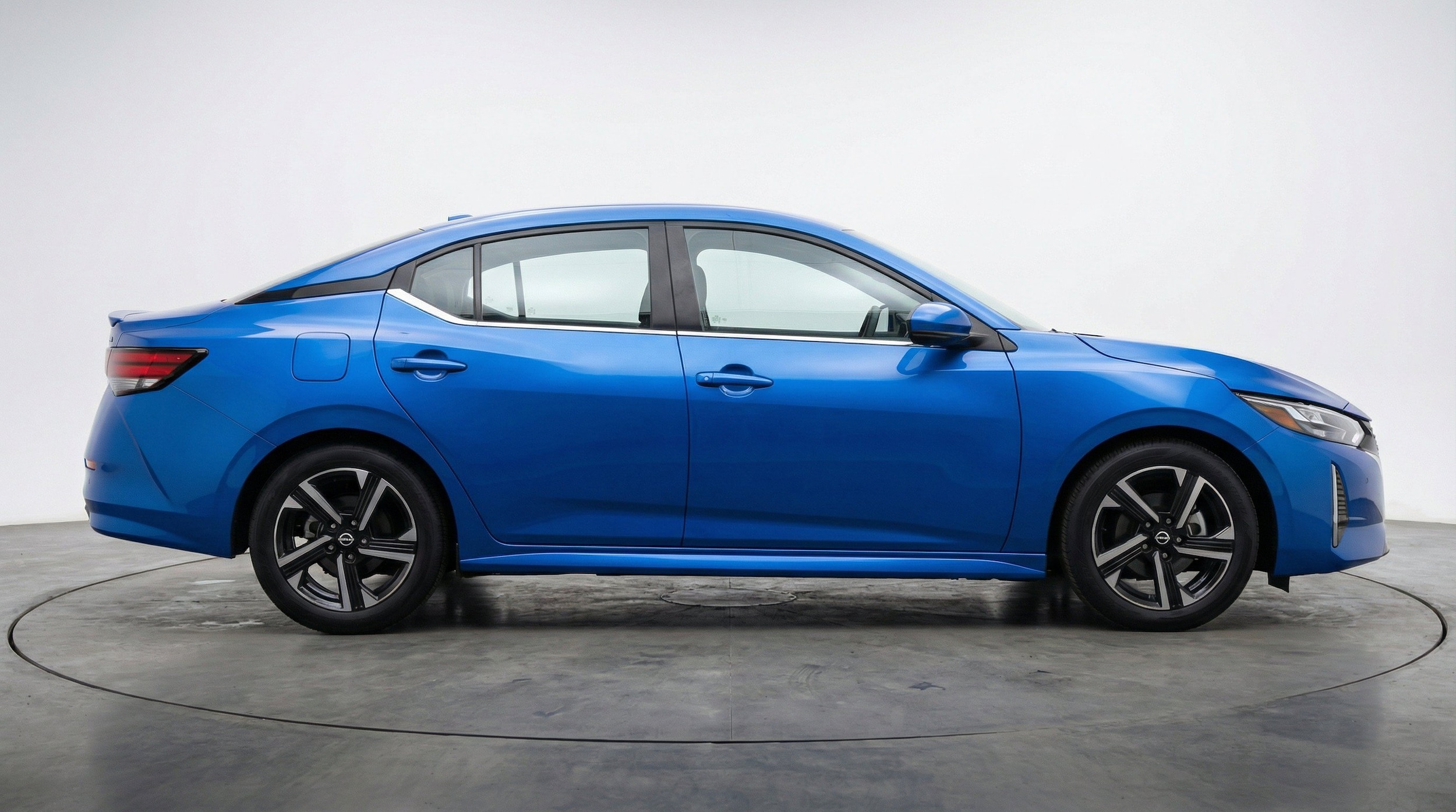 Thumbnail: 2025 Nissan Sentra - 11