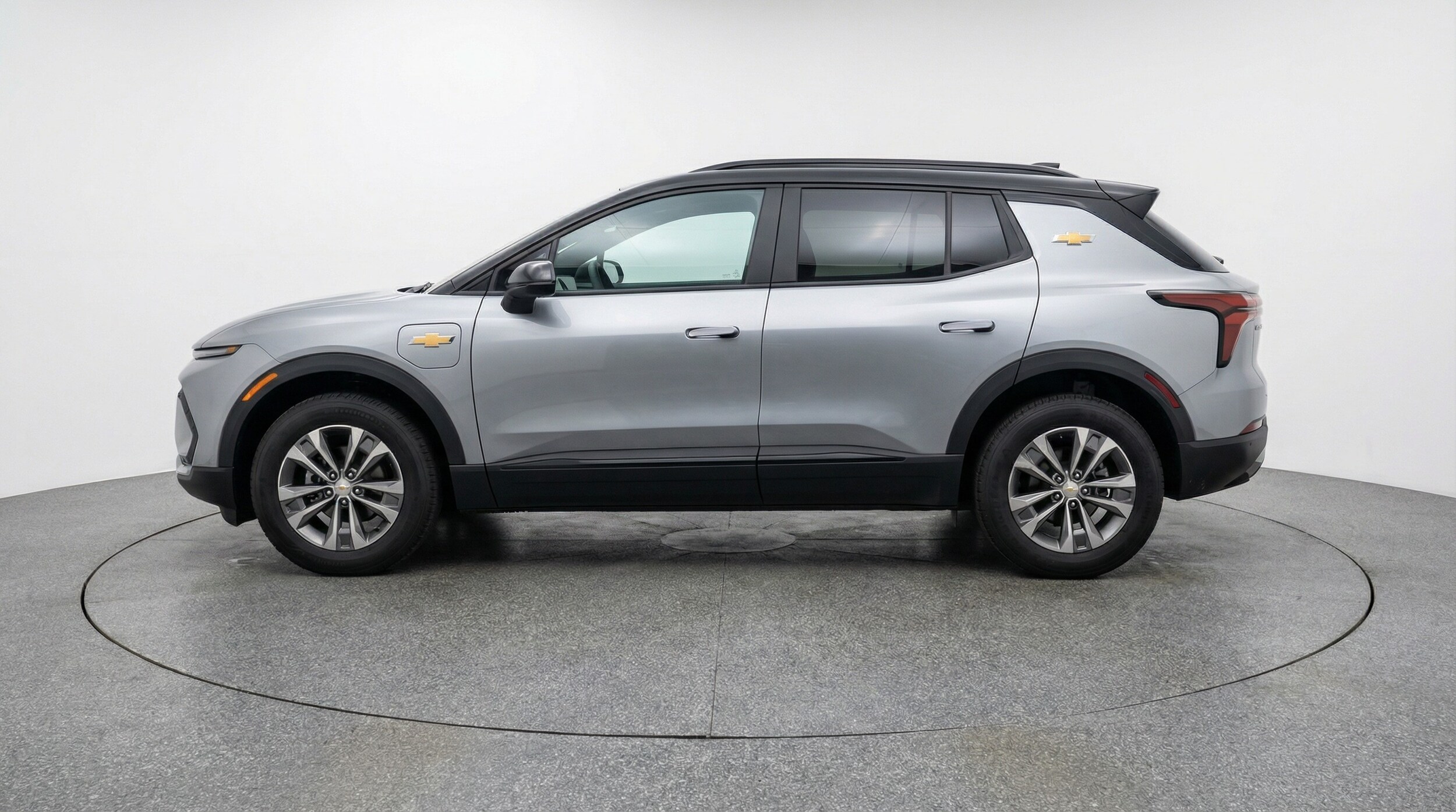 Thumbnail: 2025 Chevrolet Equinox - 4