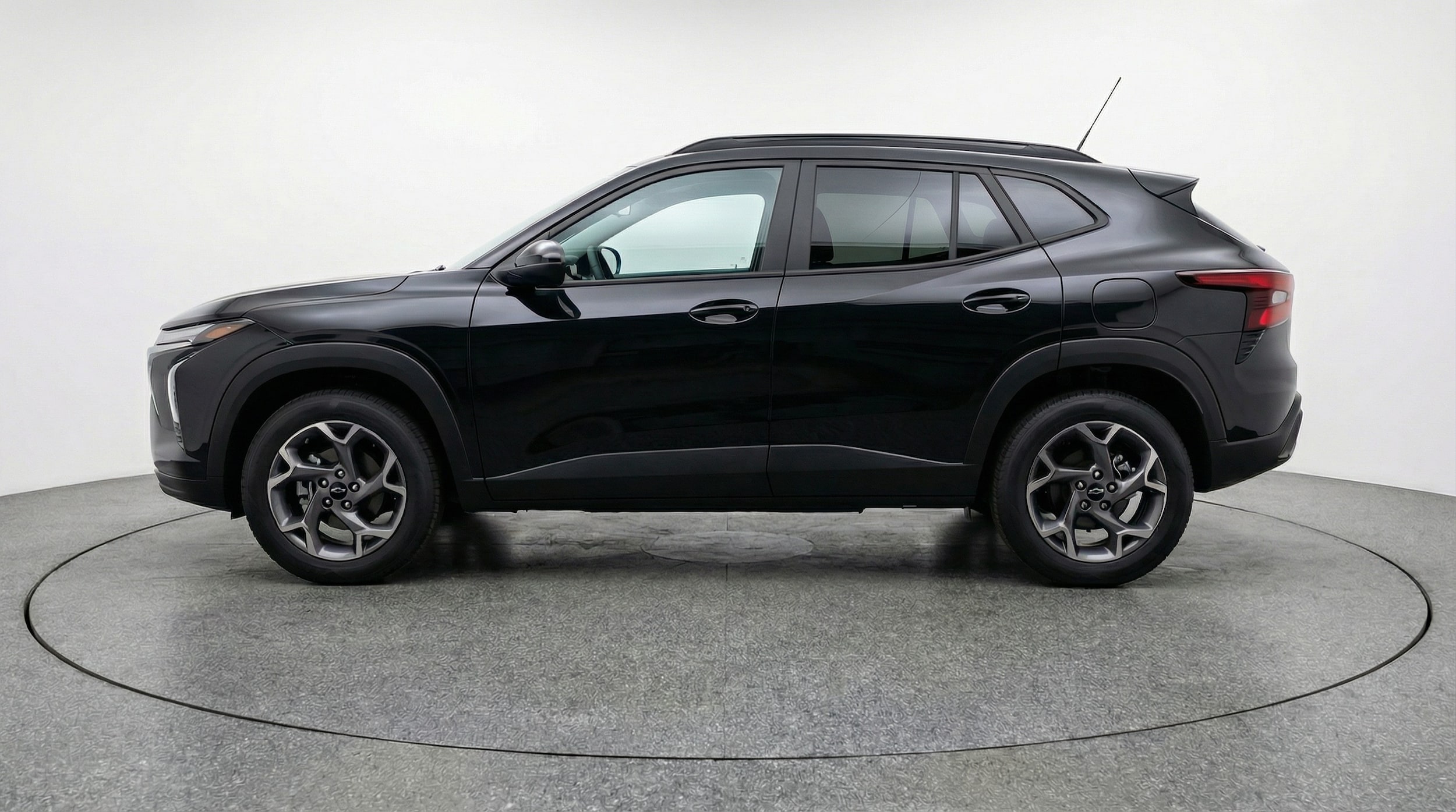 Thumbnail: 2025 Chevrolet Trax - 4