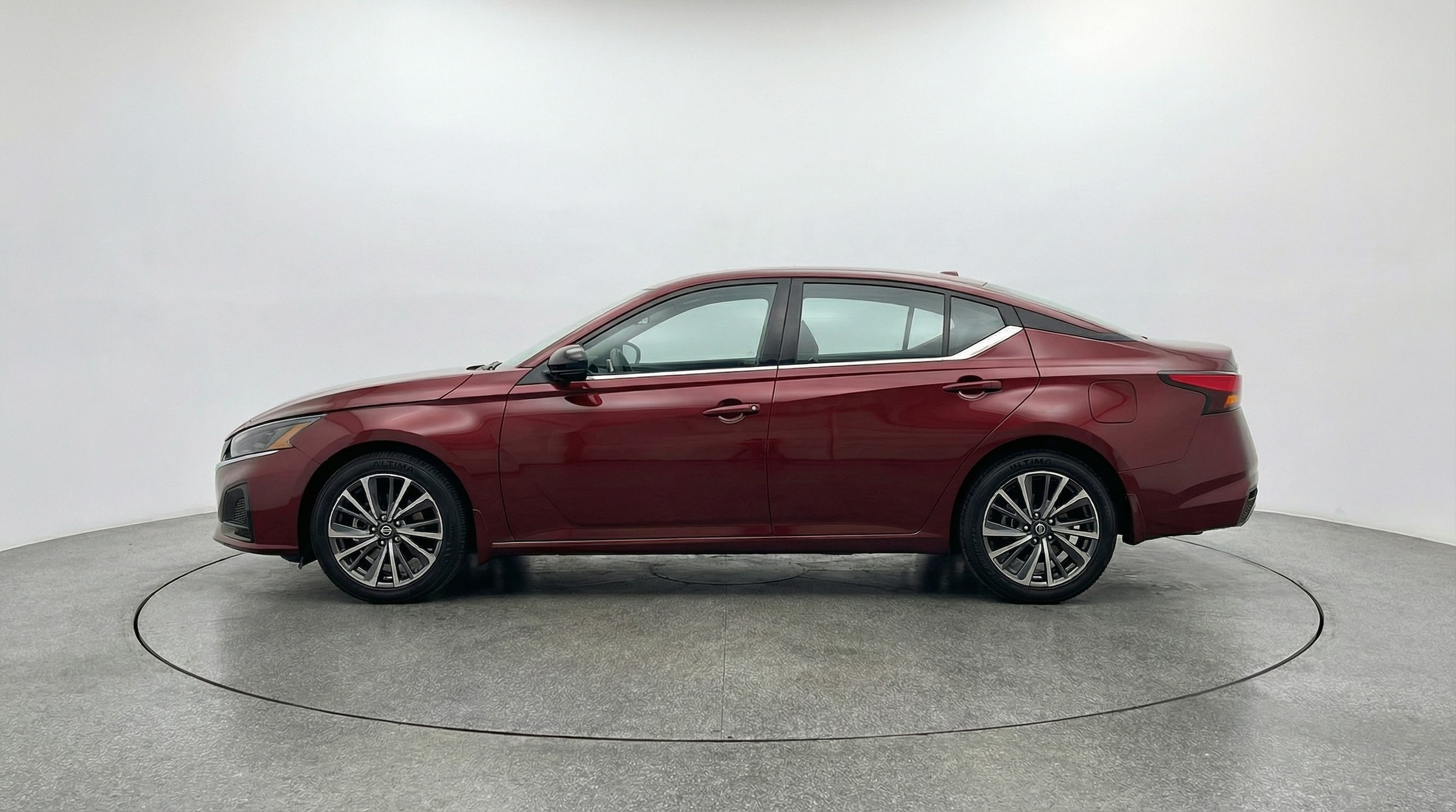 Thumbnail: 2025 Nissan Altima - 4