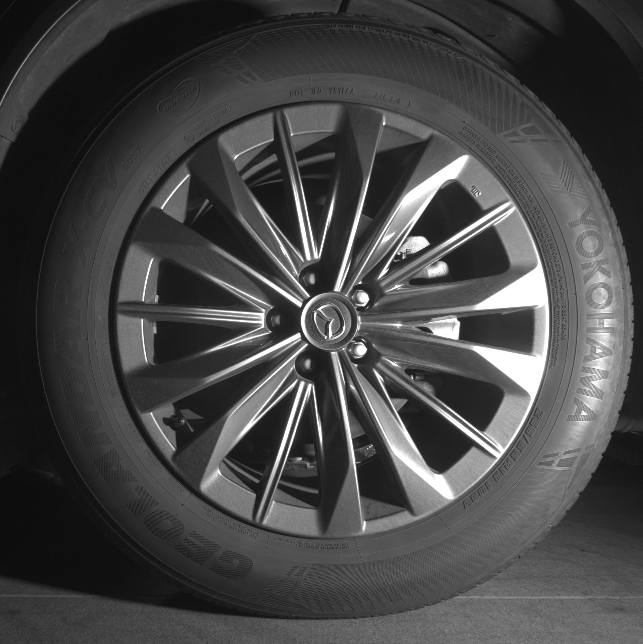 Thumbnail: 2025 Mazda CX-70 - 9