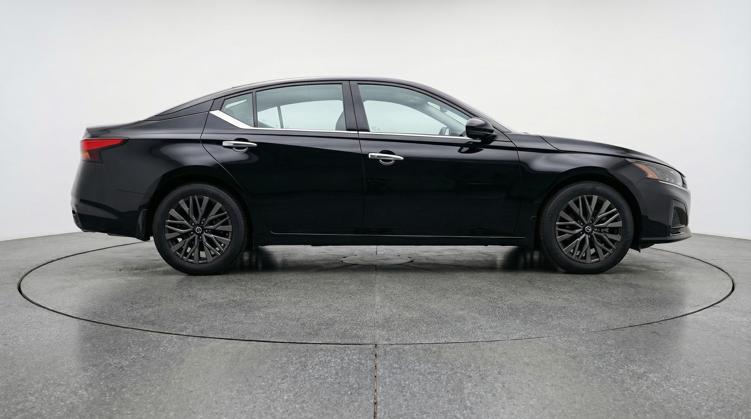 Thumbnail: 2025 Nissan Altima - 8