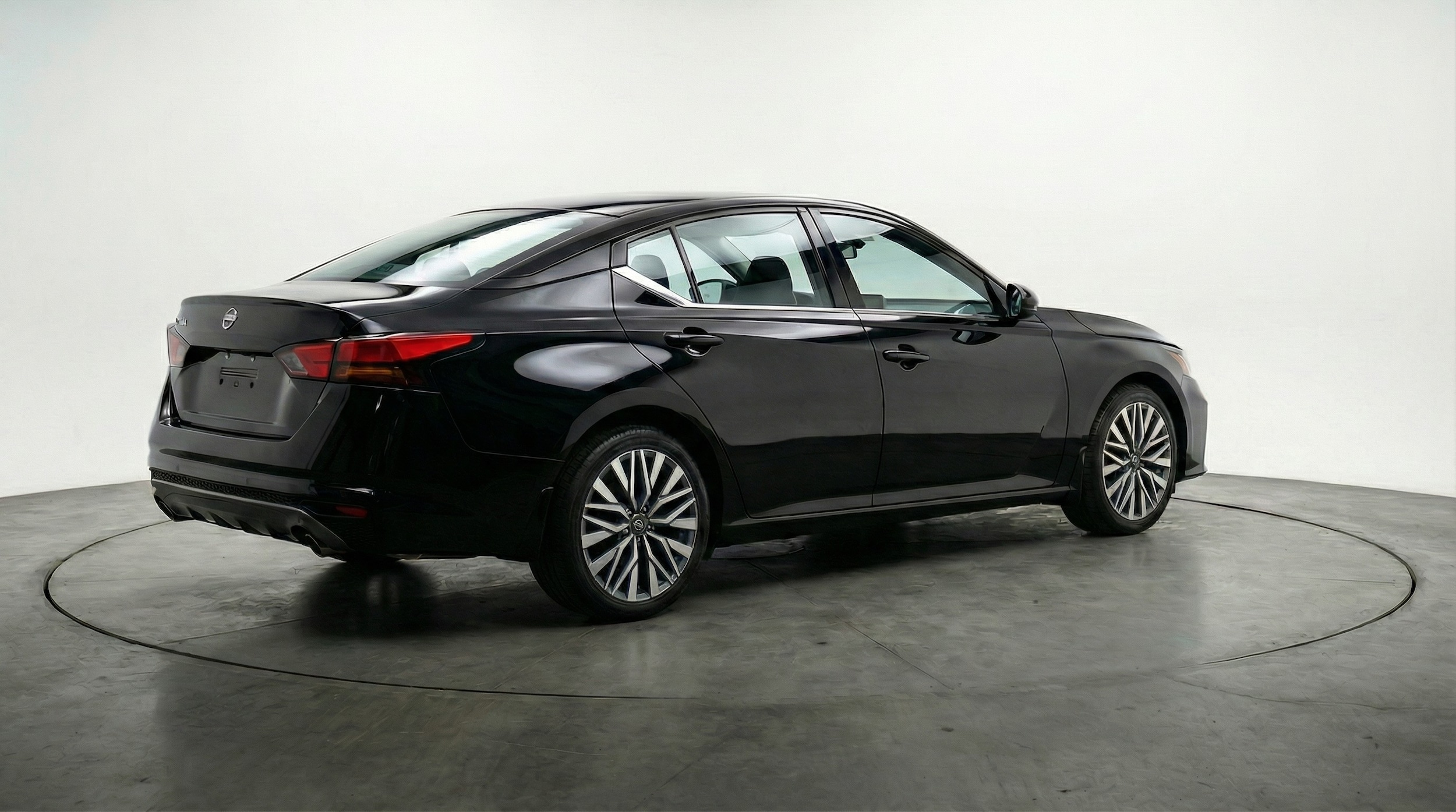 Thumbnail: 2025 Nissan Altima - 5