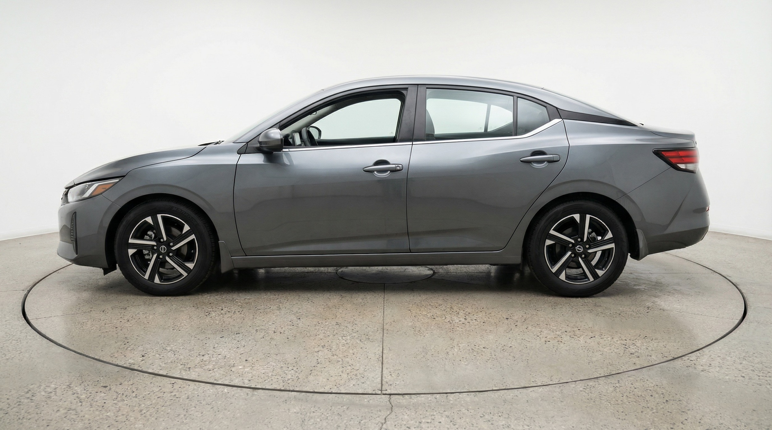 Thumbnail: 2025 Nissan Sentra - 4