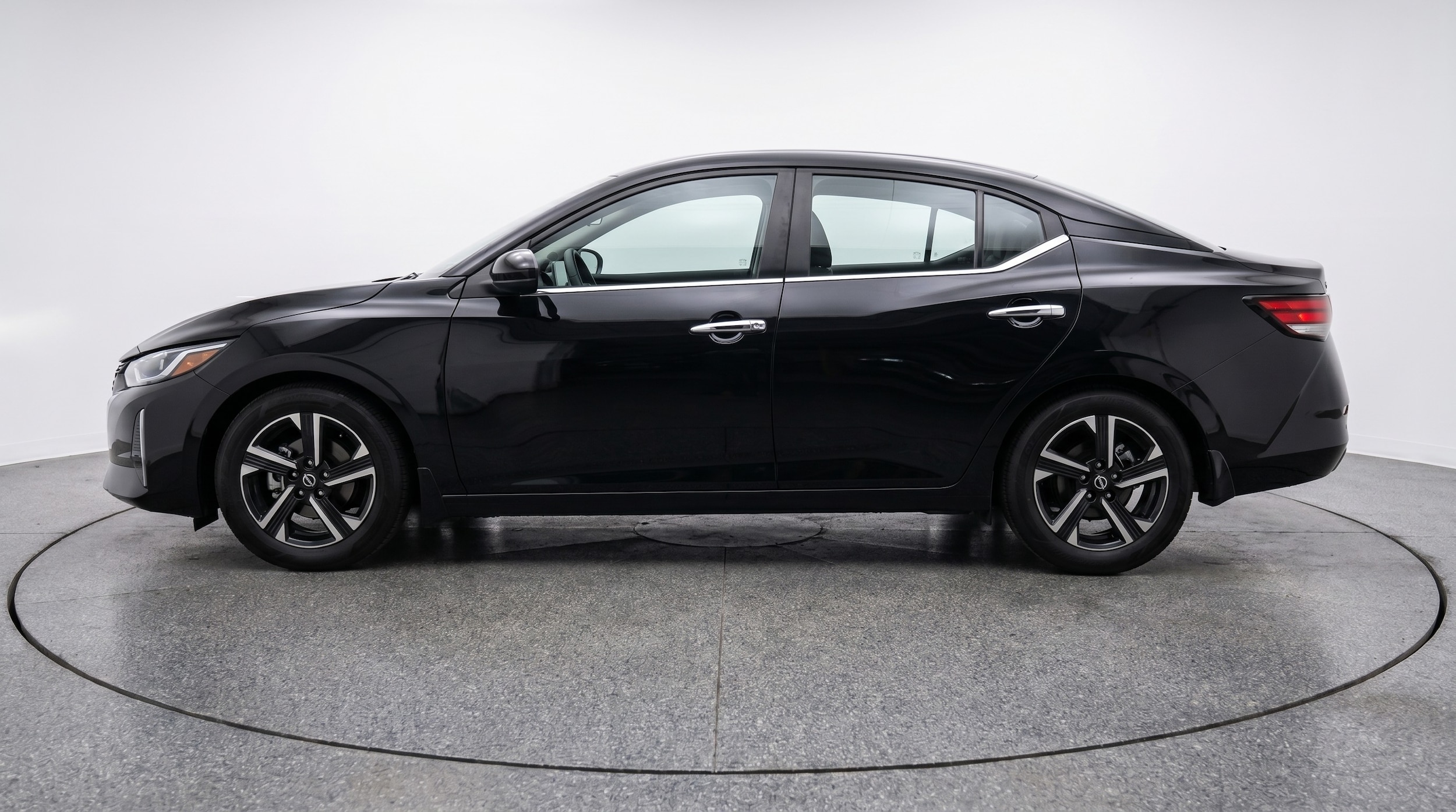 Thumbnail: 2025 Nissan Sentra - 4