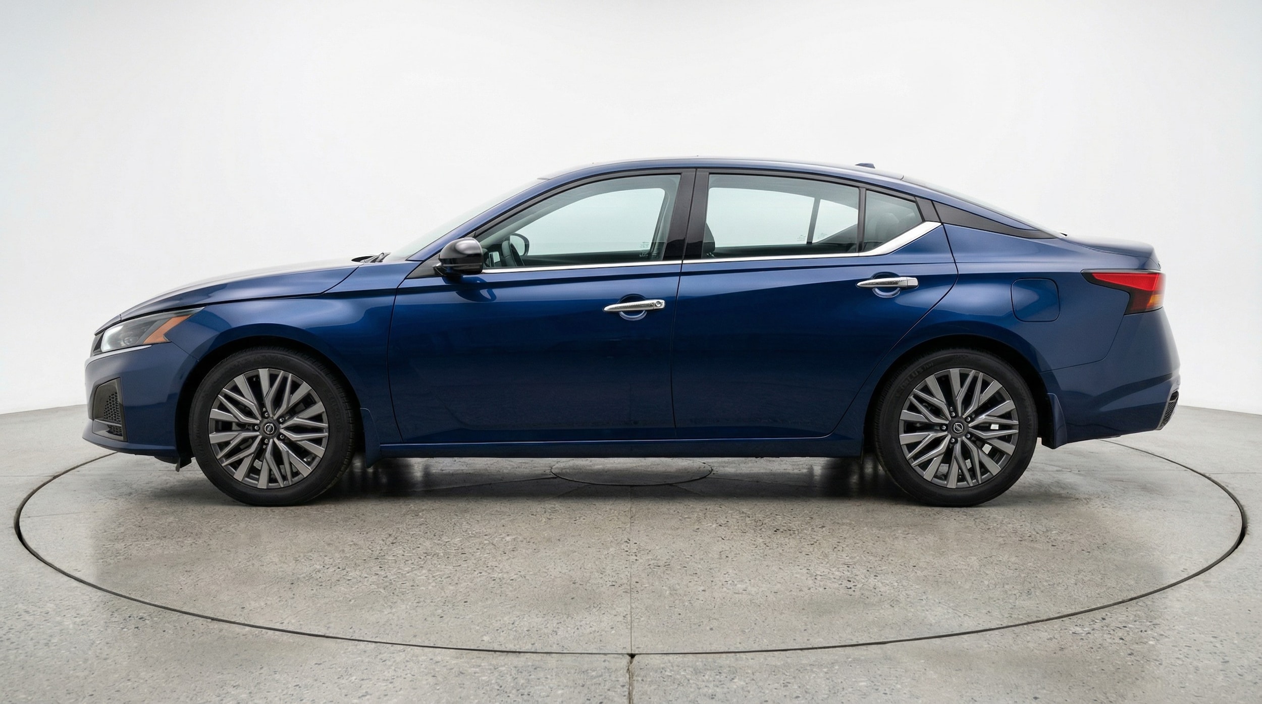 Thumbnail: 2025 Nissan Altima - 4