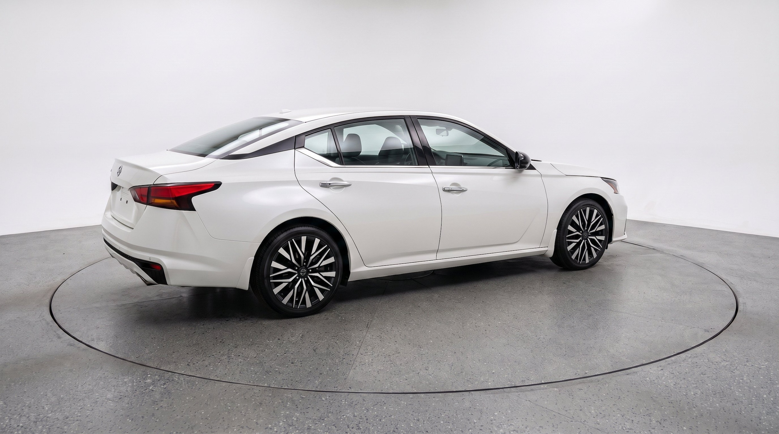 Thumbnail: 2025 Nissan Altima - 9