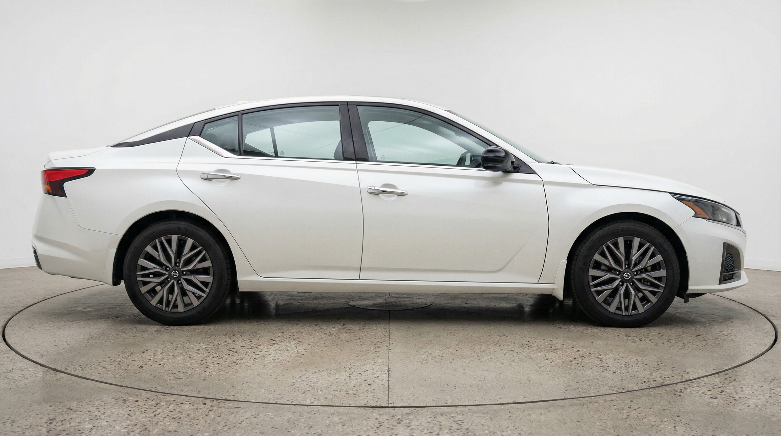 Thumbnail: 2025 Nissan Altima - 8