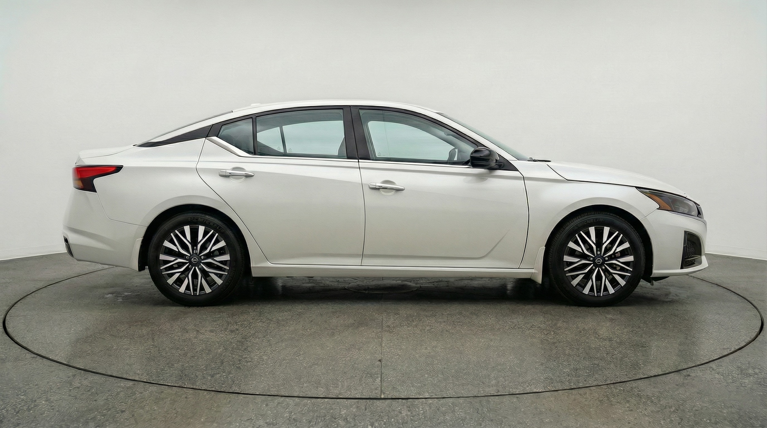 Thumbnail: 2025 Nissan Altima - 8