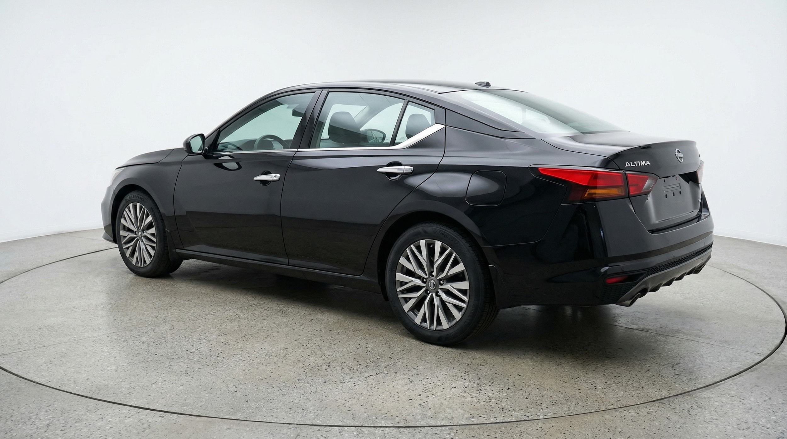 Thumbnail: 2025 Nissan Altima - 5