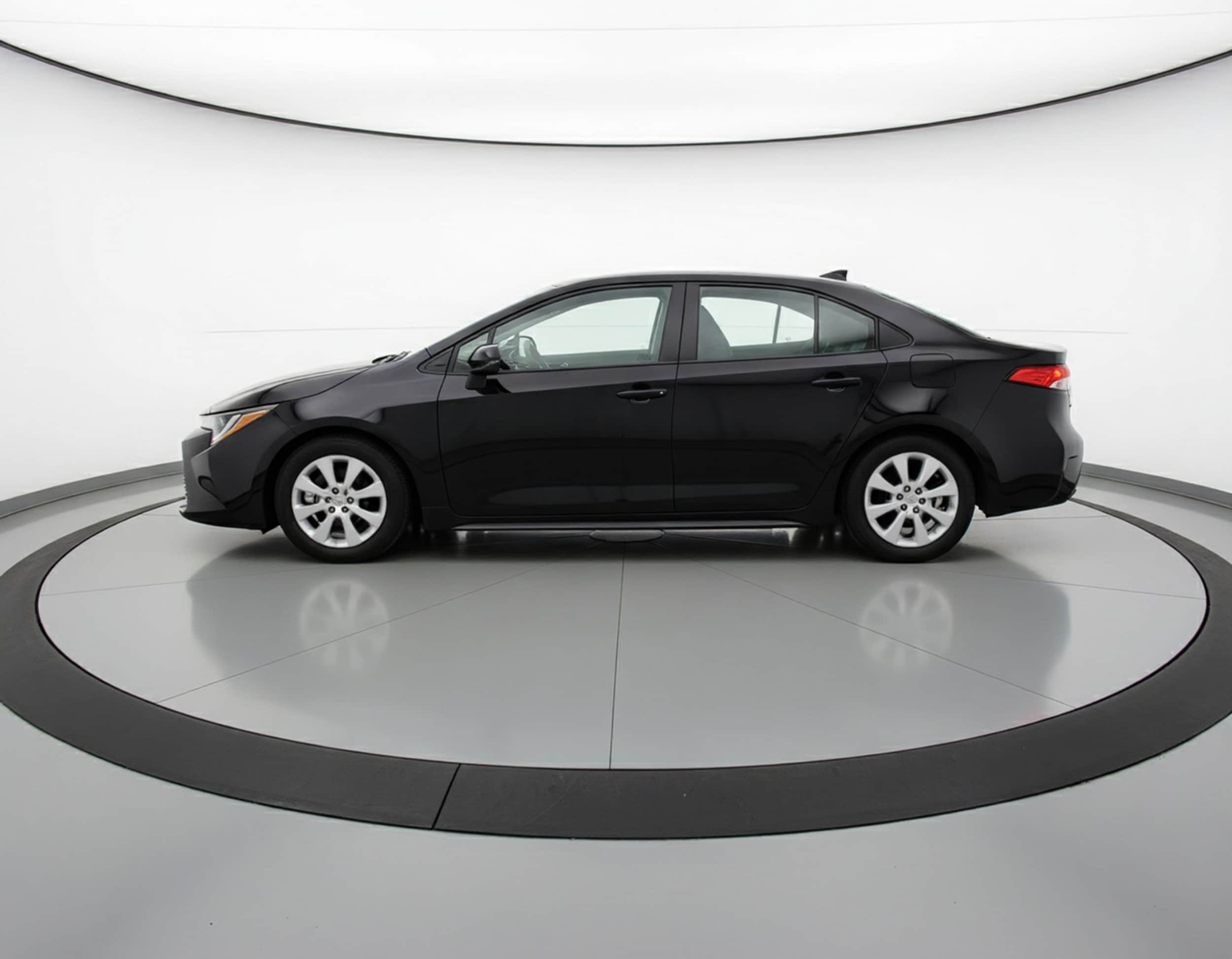 Thumbnail: 2025 Toyota Corolla - 4