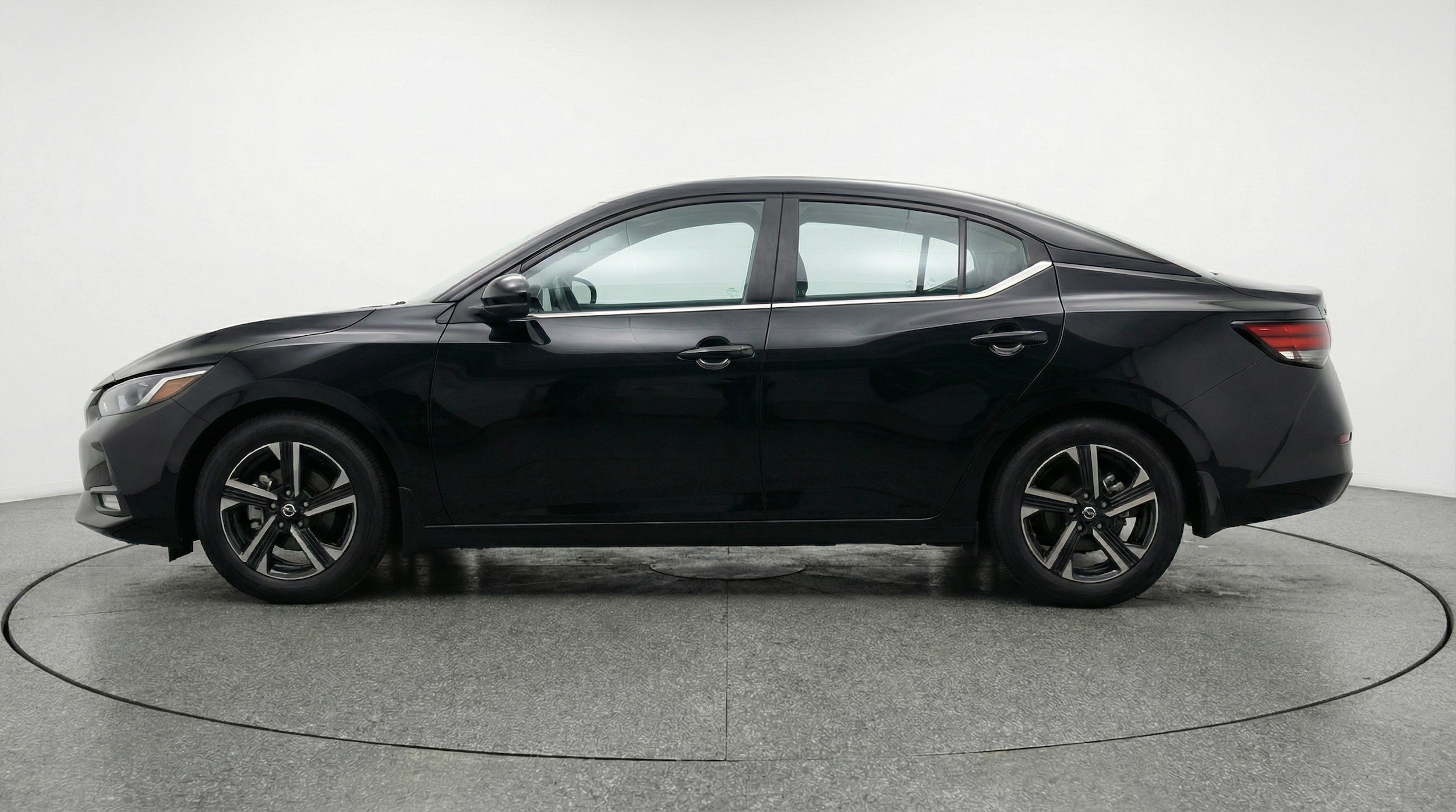 Thumbnail: 2025 Nissan Sentra - 4