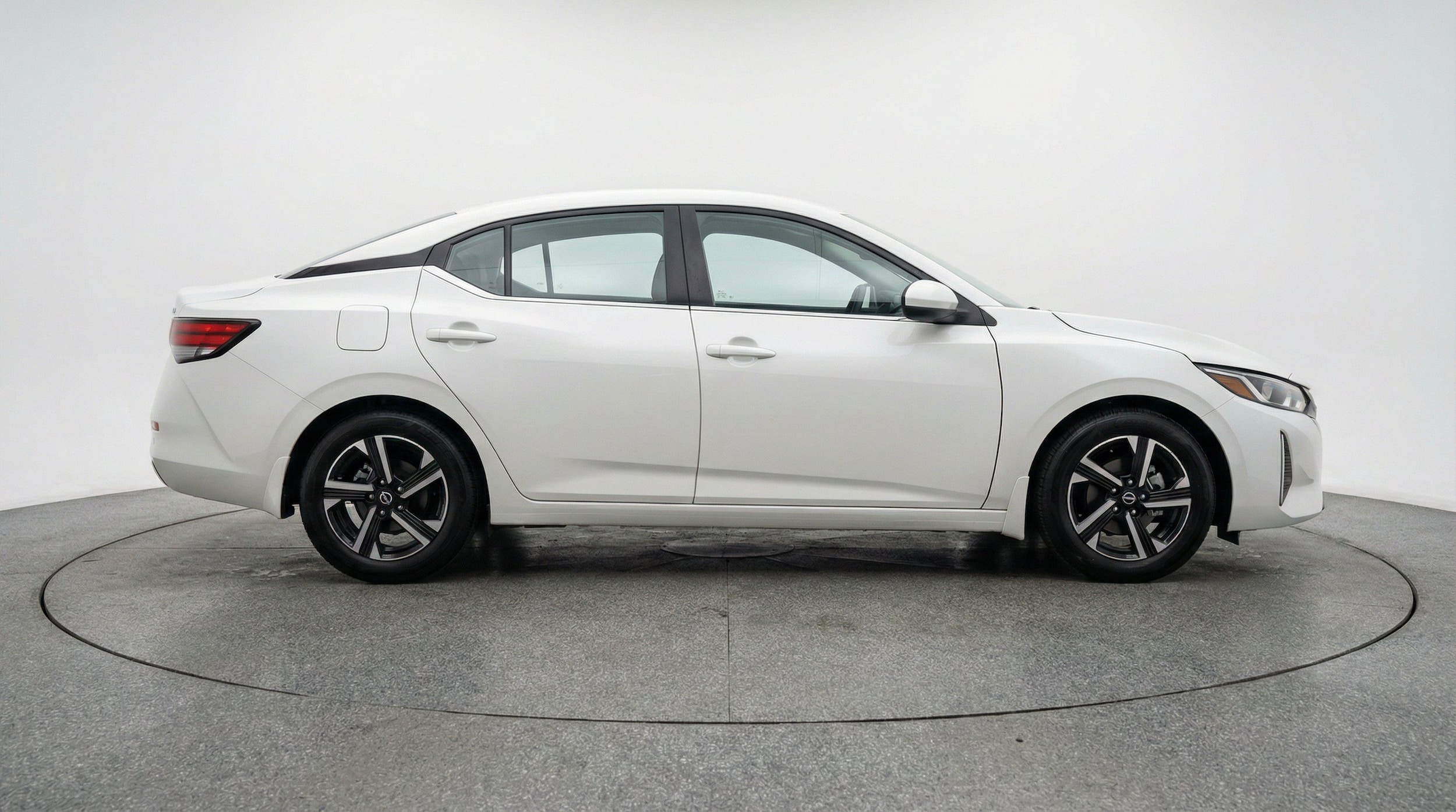 Thumbnail: 2025 Nissan Sentra - 11