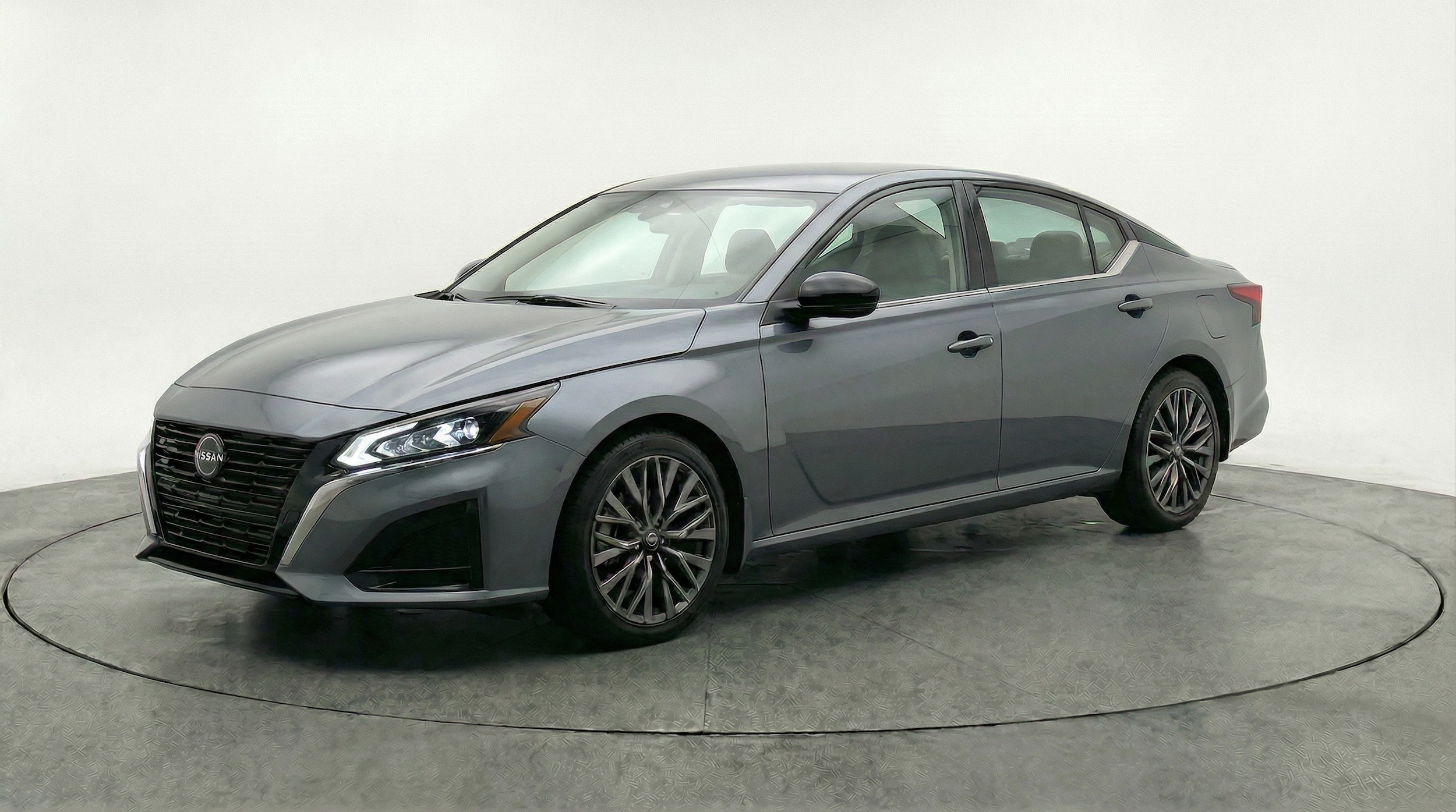 Thumbnail: 2025 Nissan Altima - 3