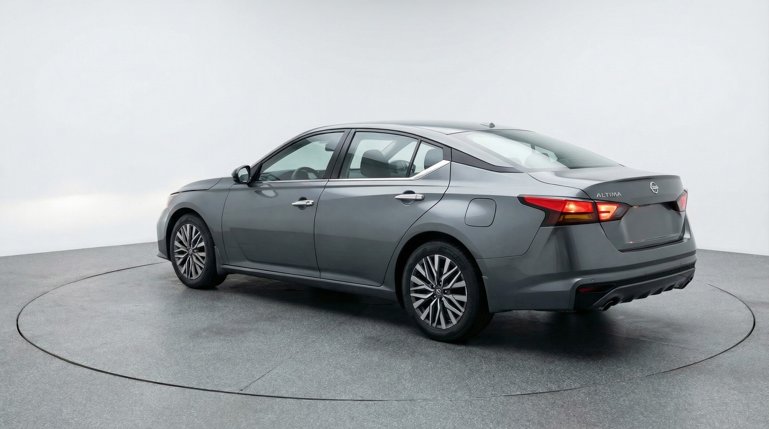 Thumbnail: 2025 Nissan Altima - 5