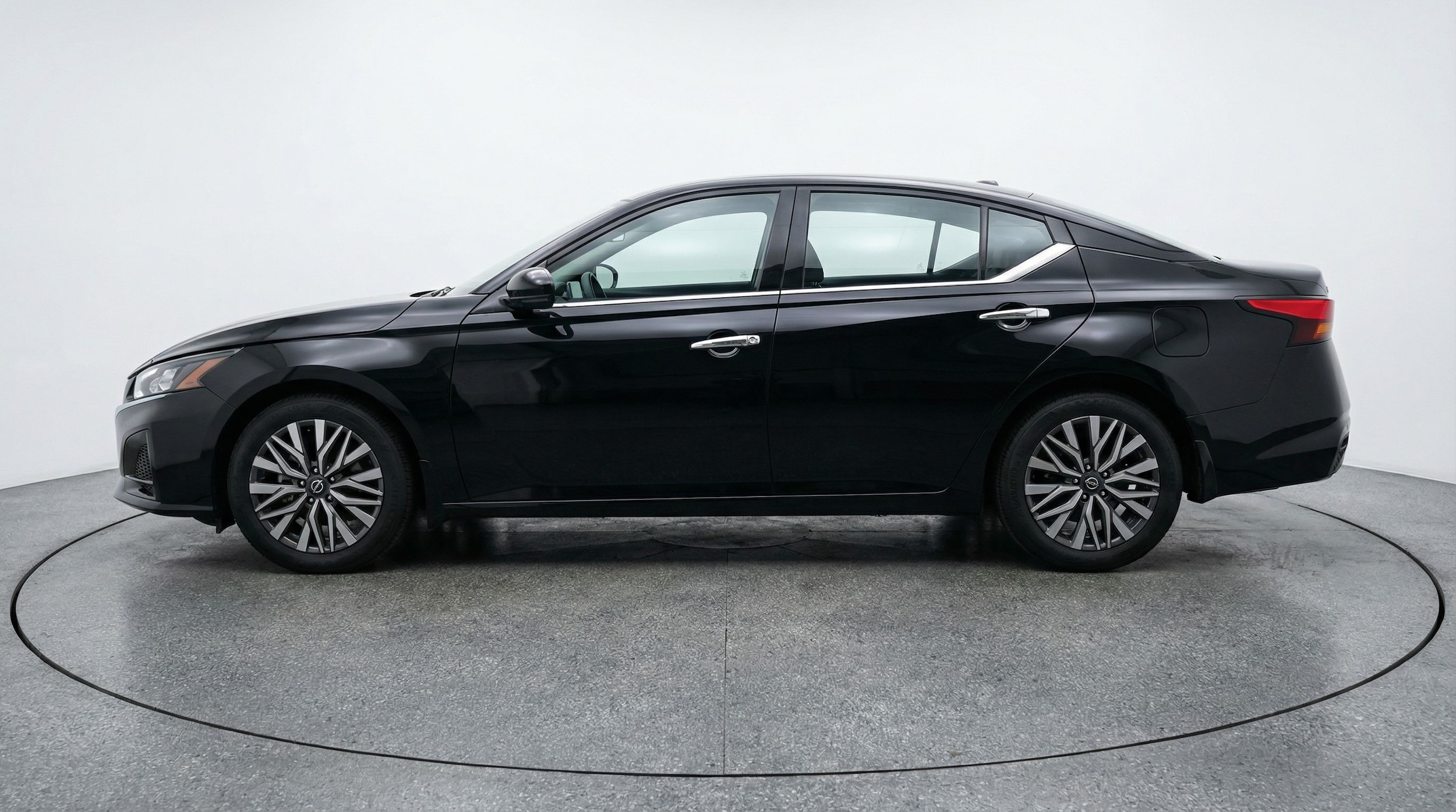 Thumbnail: 2025 Nissan Altima - 4