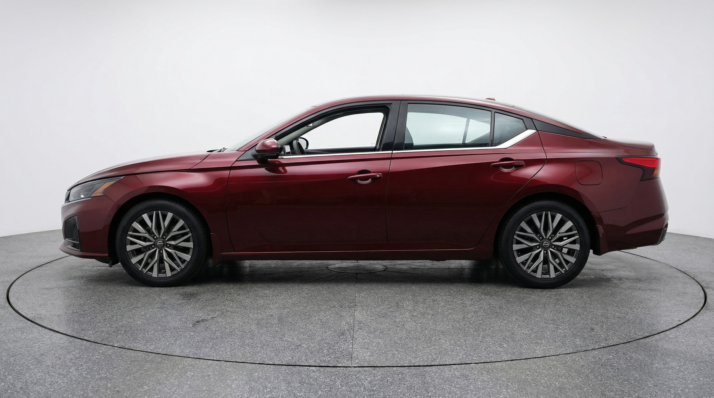 Thumbnail: 2025 Nissan Altima - 4