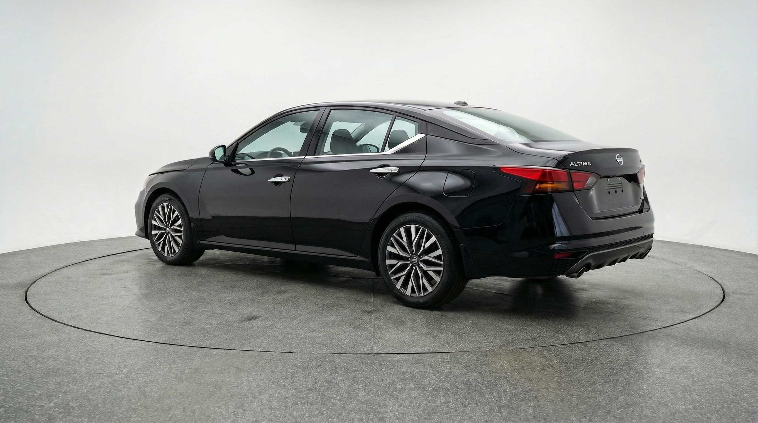 Thumbnail: 2025 Nissan Altima - 5