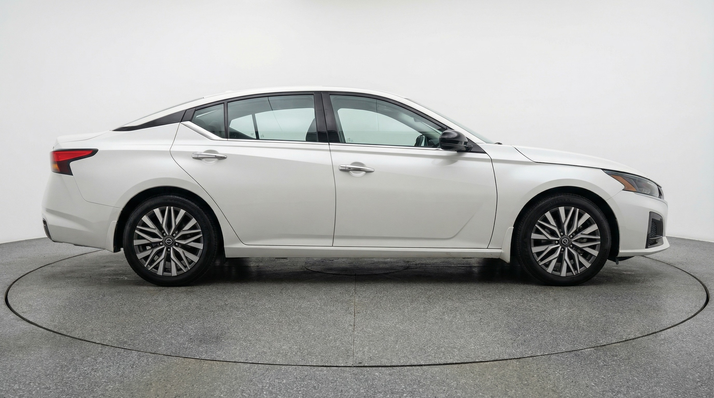 Thumbnail: 2025 Nissan Altima - 8