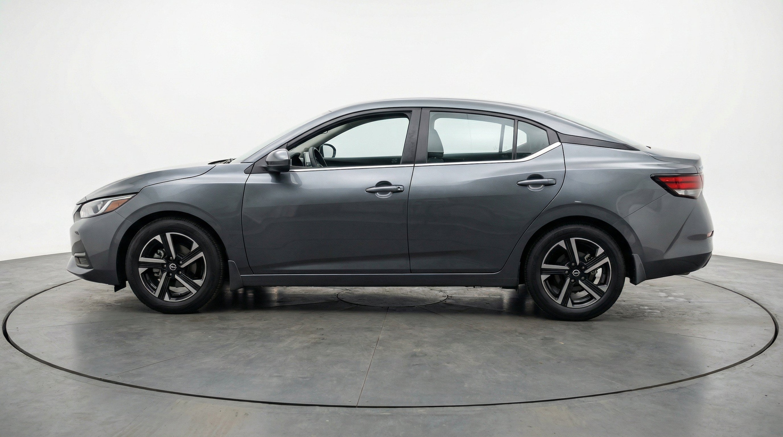 Thumbnail: 2025 Nissan Sentra - 5