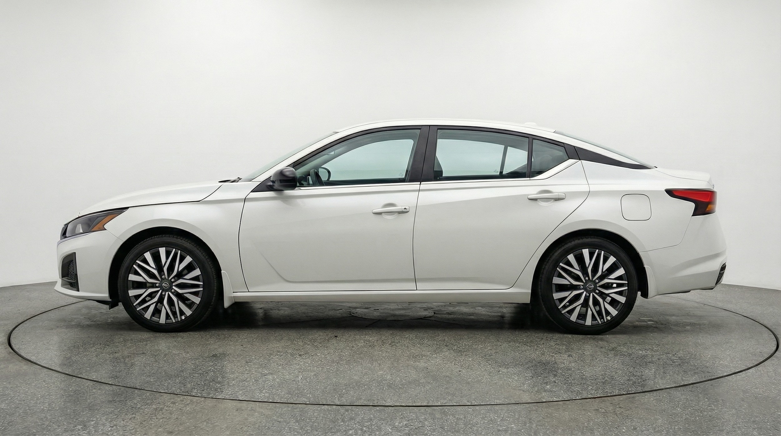 Thumbnail: 2025 Nissan Altima - 4