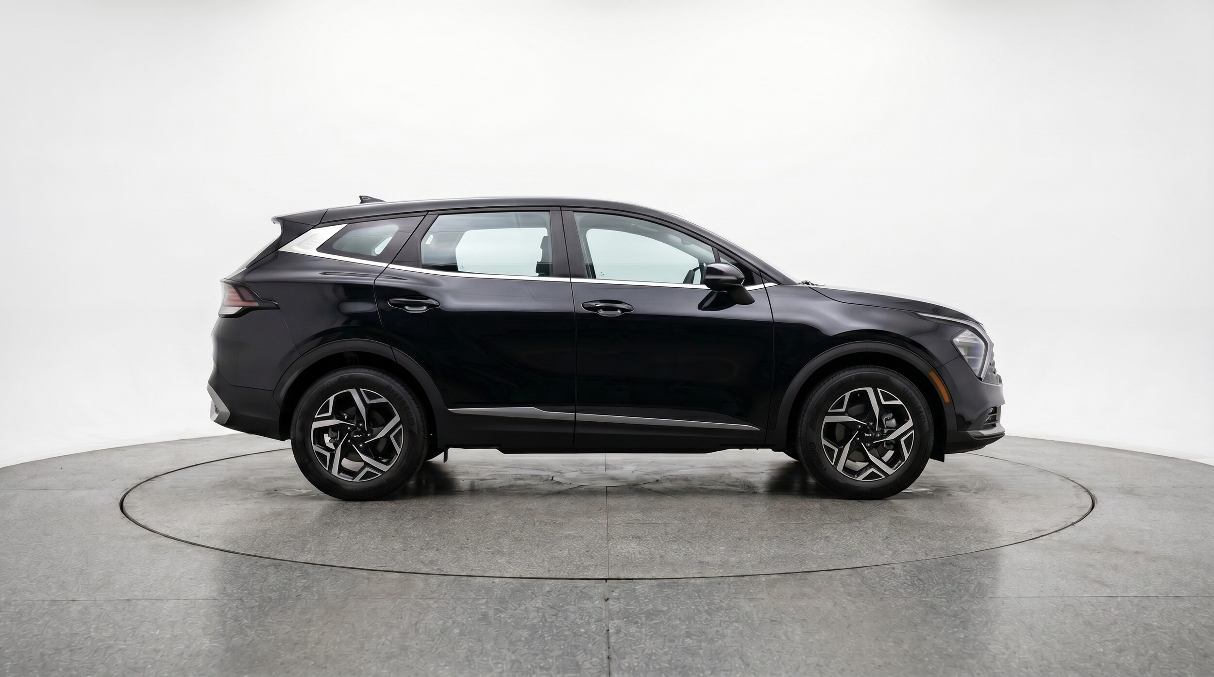 Thumbnail: 2025 Kia Sportage - 8