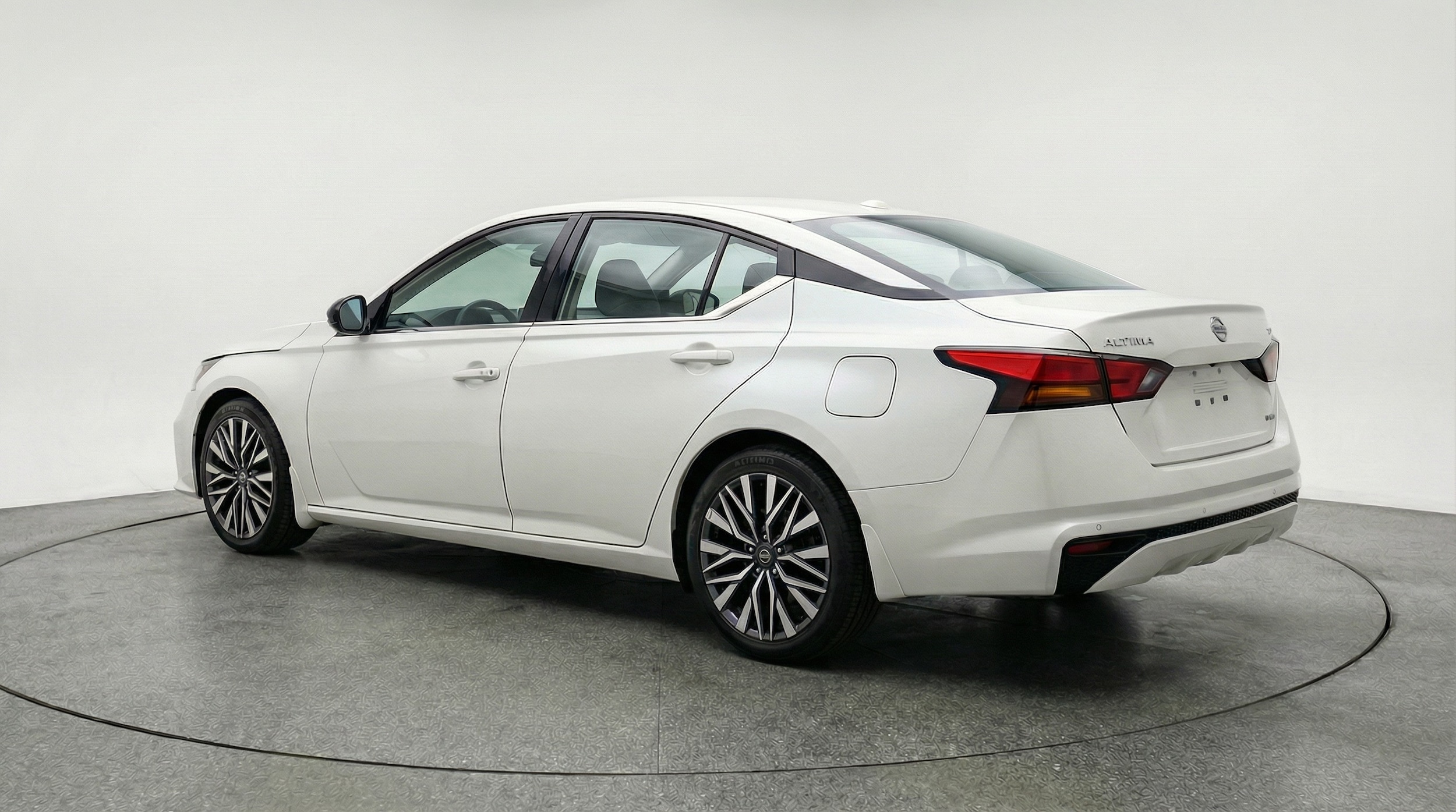 Thumbnail: 2025 Nissan Altima - 5