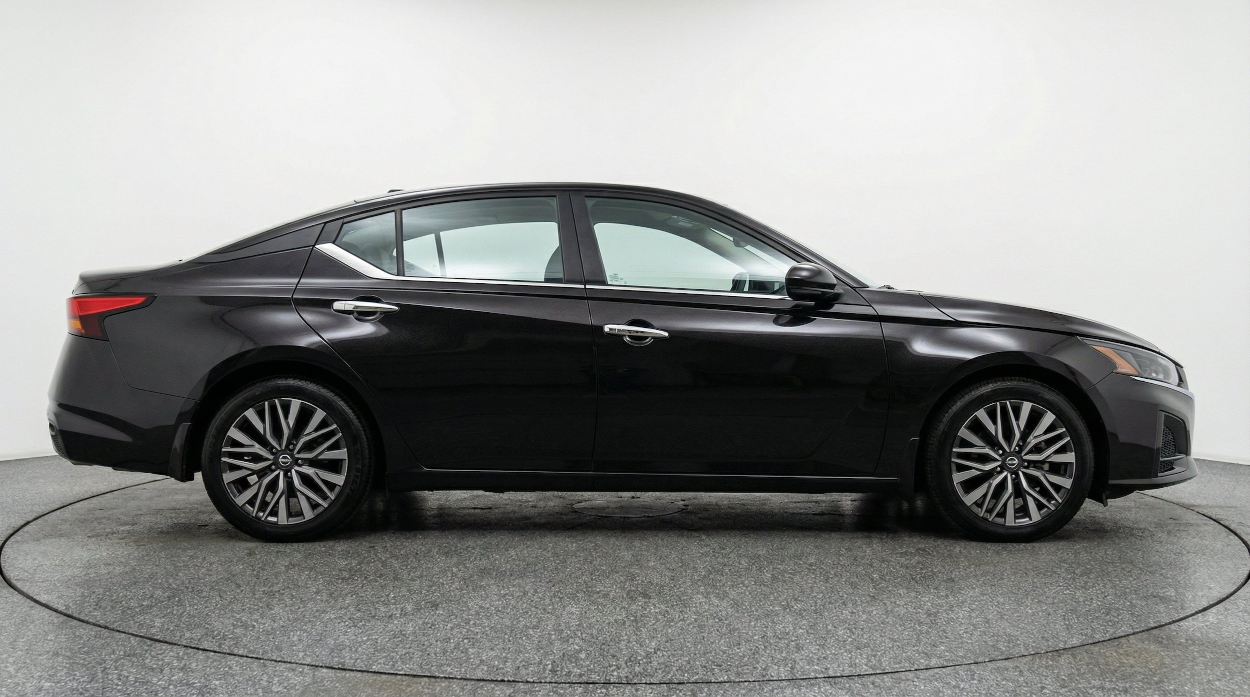 Thumbnail: 2025 Nissan Altima - 11