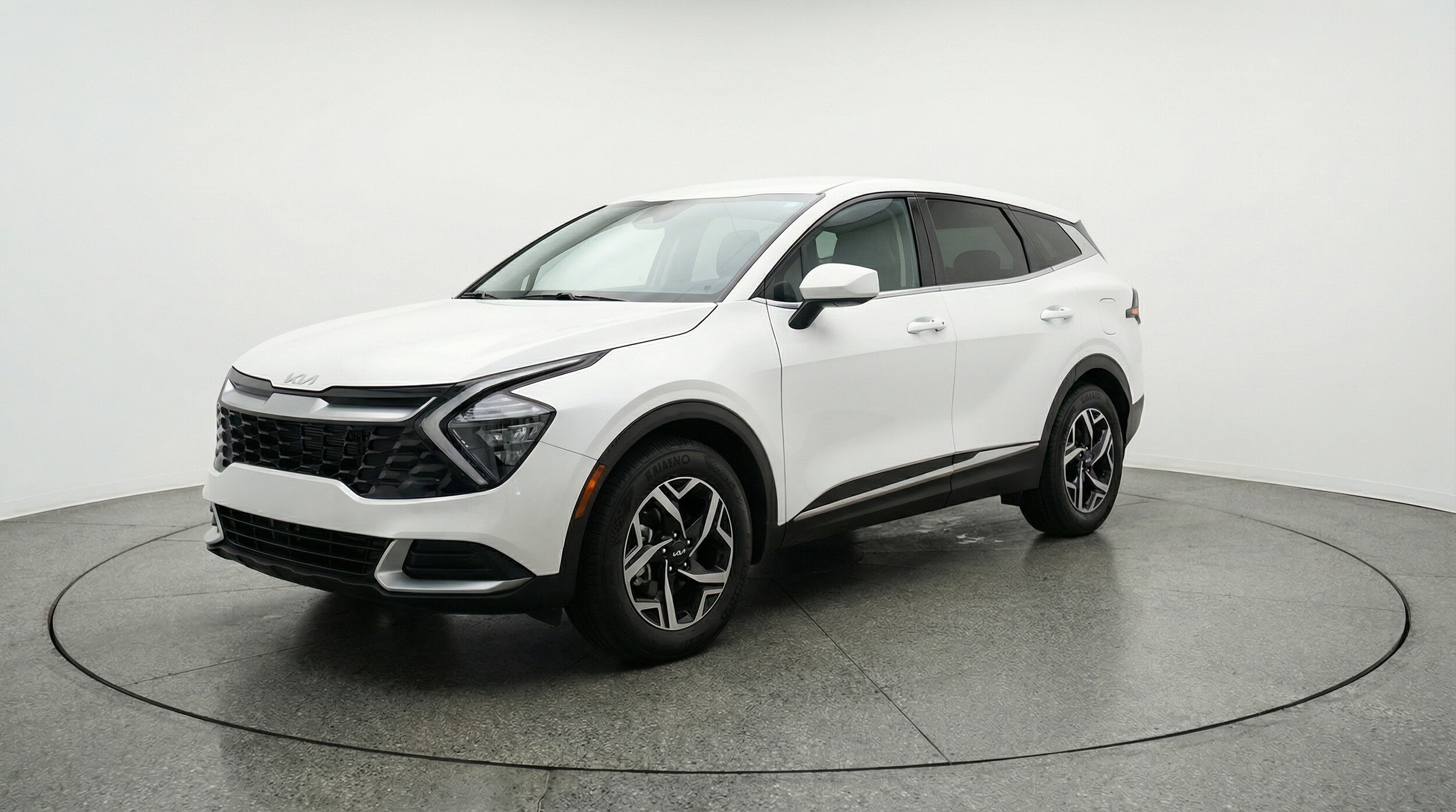 Thumbnail: 2025 Kia Sportage - 3