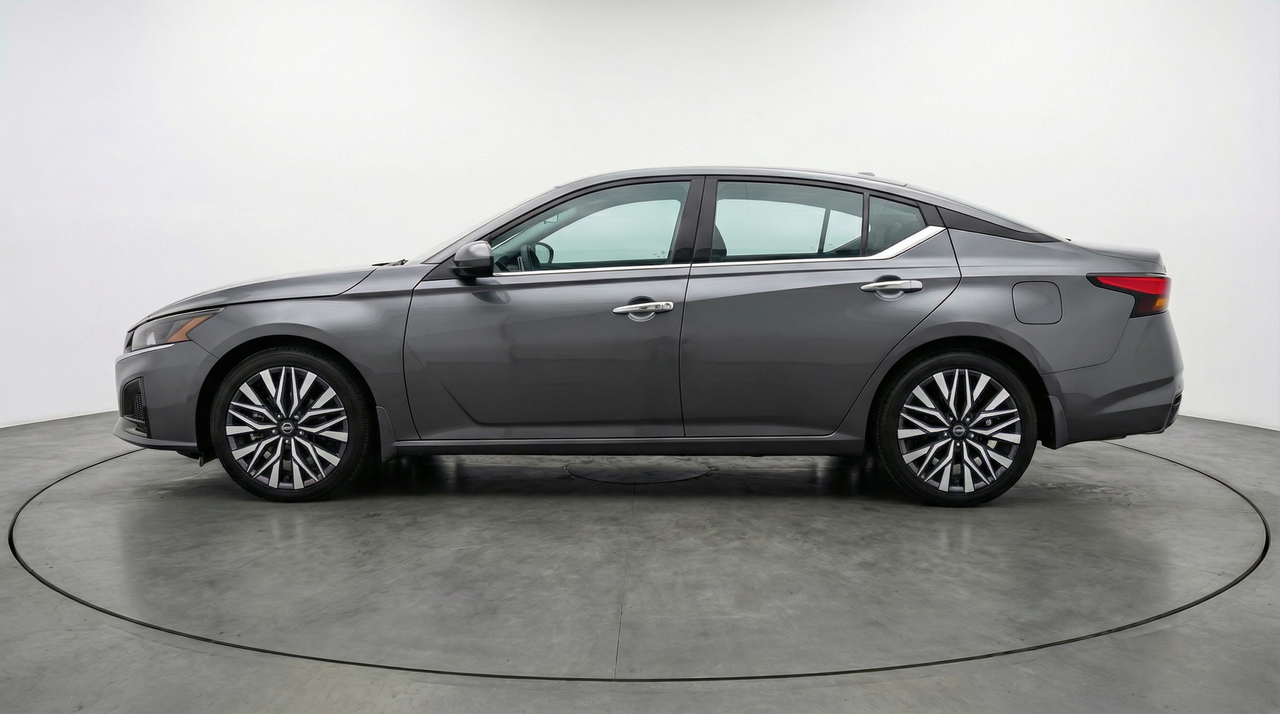 Thumbnail: 2025 Nissan Altima - 4