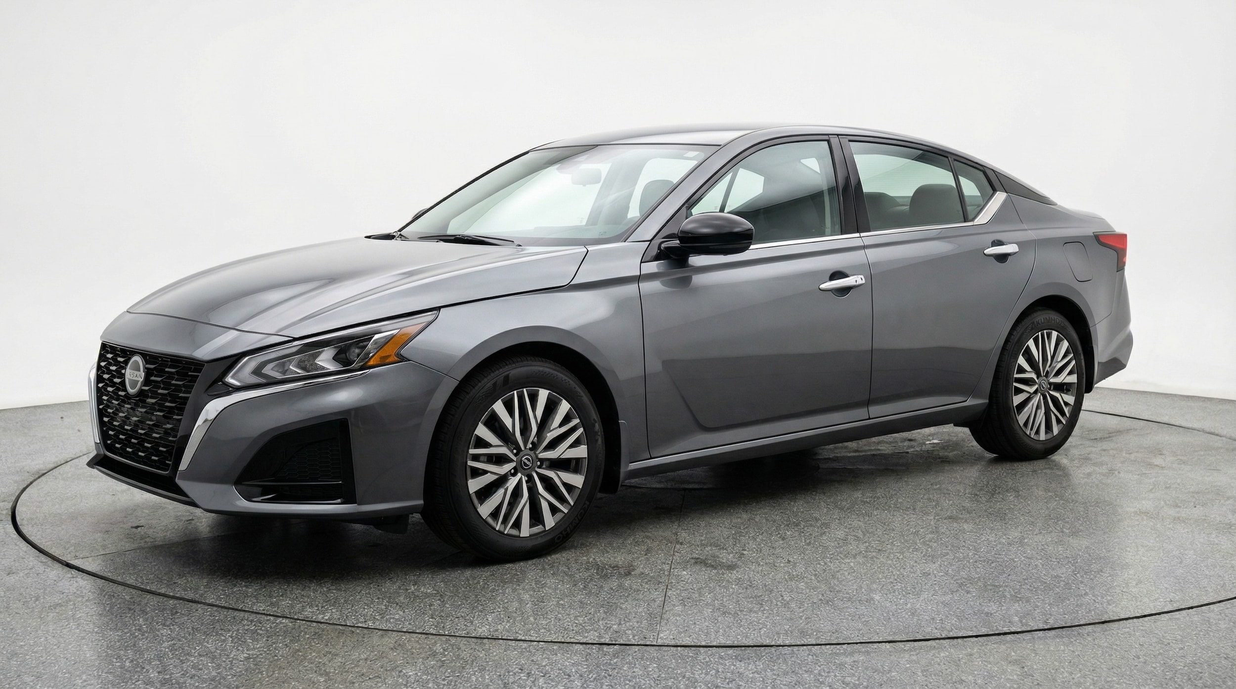 Thumbnail: 2025 Nissan Altima - 3