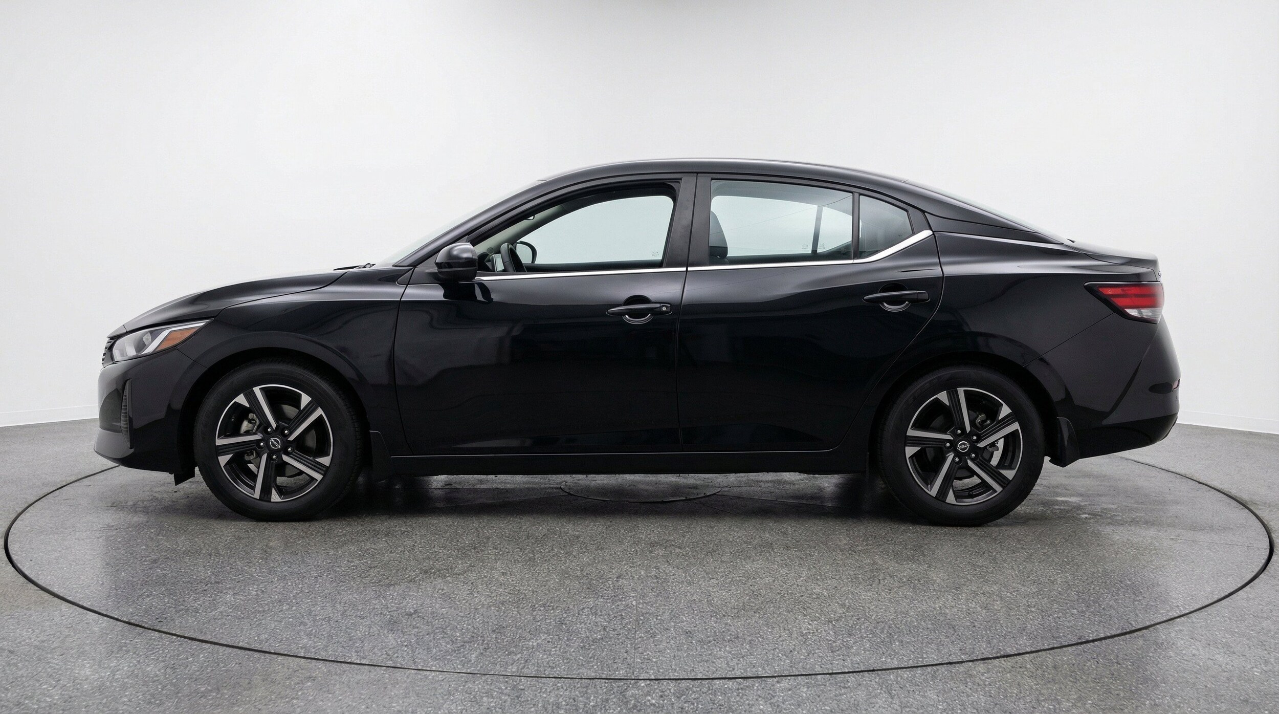 Thumbnail: 2025 Nissan Sentra - 5